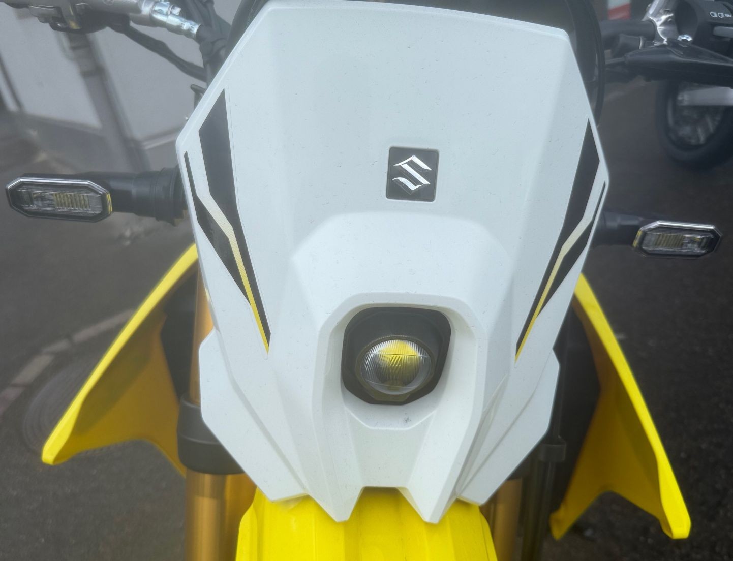 SUZUKI DR-Z4S-image-2