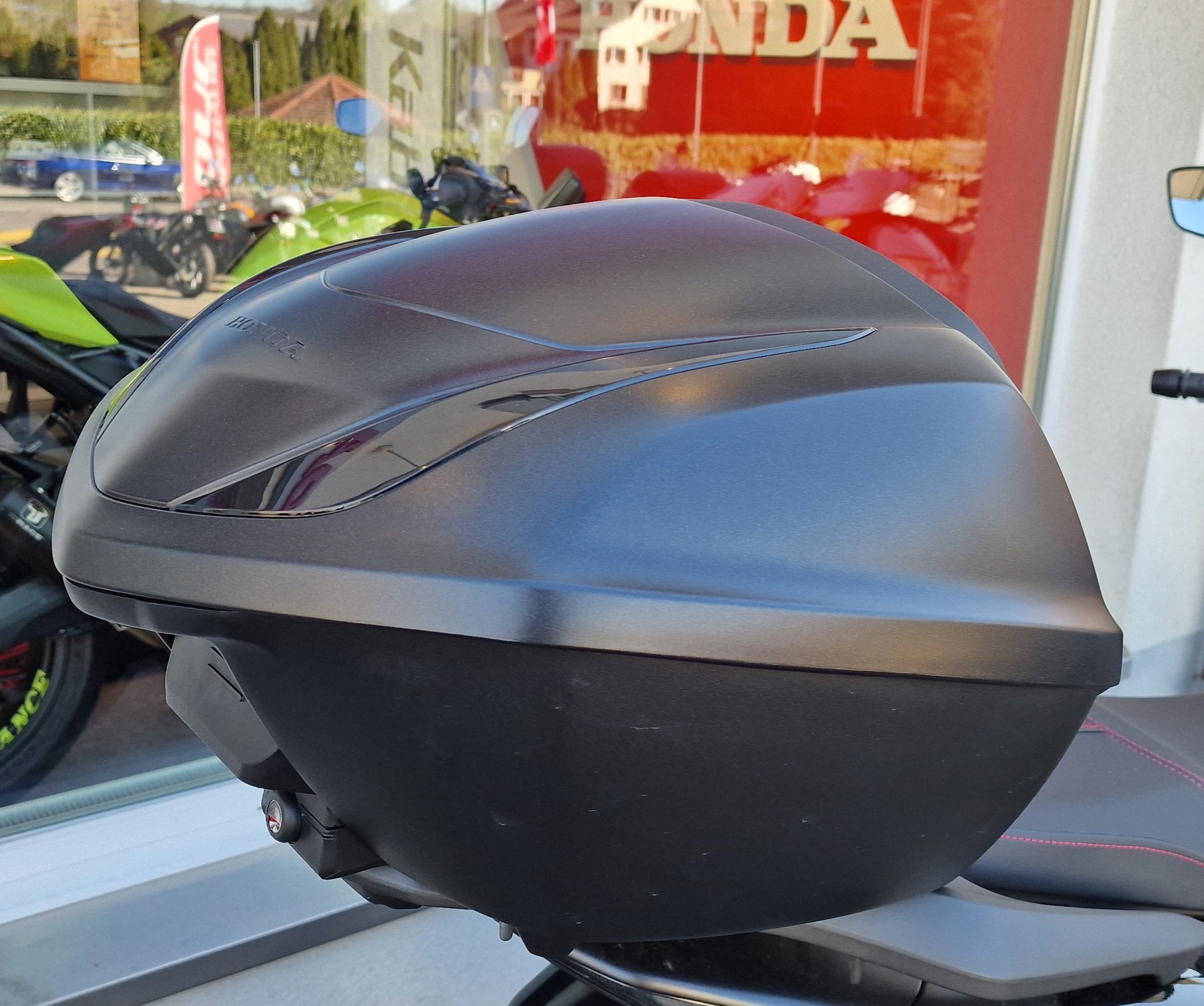 HONDA SH 125i Sporty, Smart Top Box - TFT-Konnektivität 2026-image-3