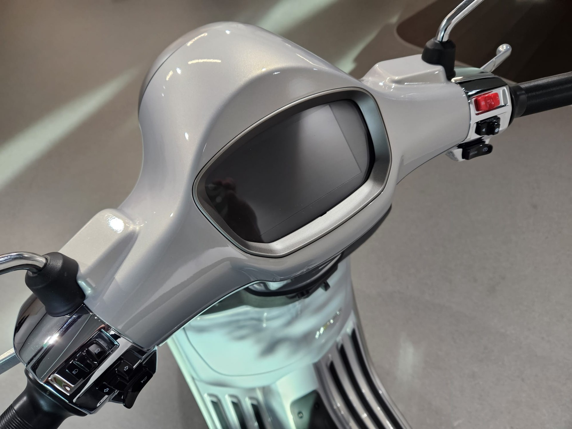 PIAGGIO Vespa Primavera 125 Tech Euro 5+-image-6