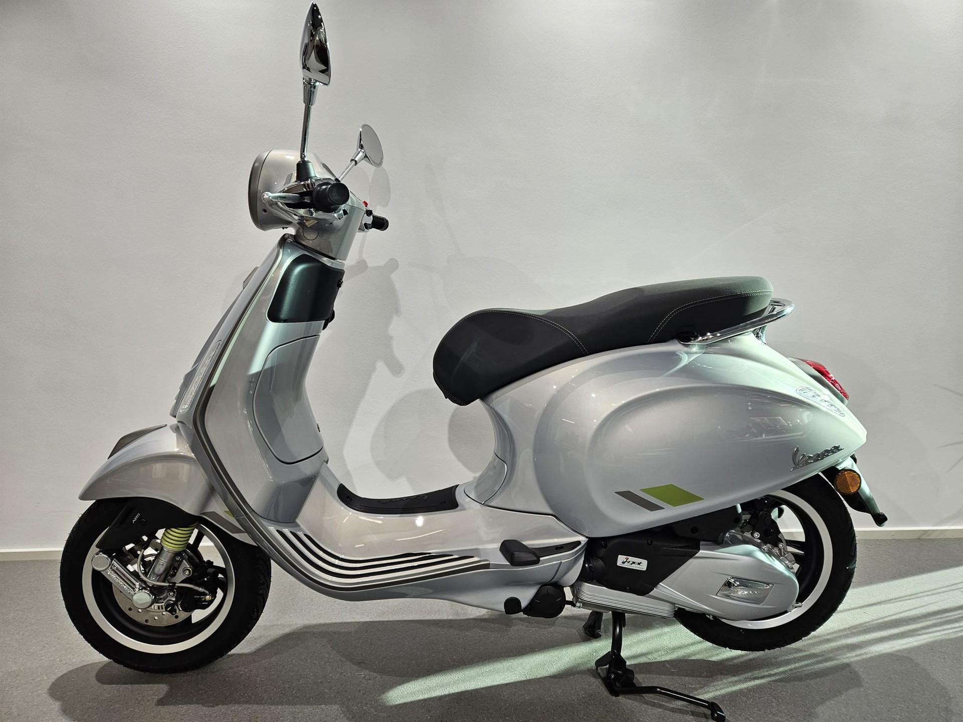 PIAGGIO Vespa Primavera 125 Tech Euro 5+-image-2