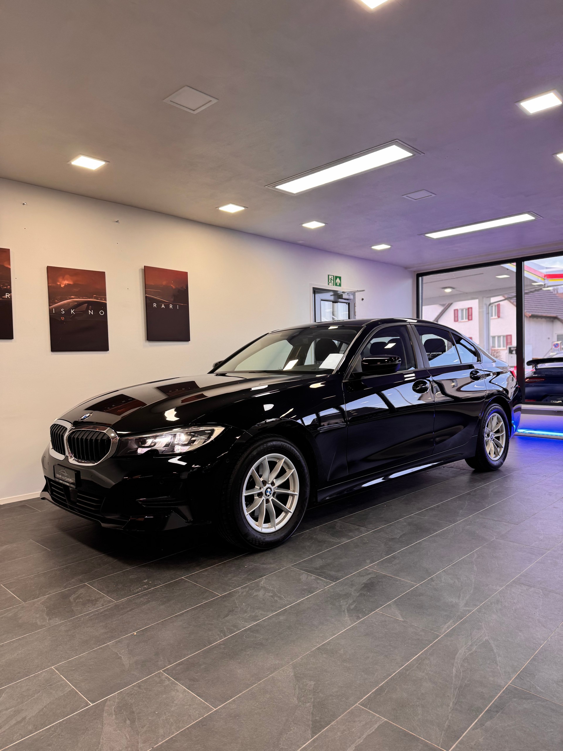 BMW 320d Steptronic Limousine *1.Hand / CH-Fahrzeug / Apple Carplay / Rückfahrkamera / Pack Advantage / Pack Connected Plus*