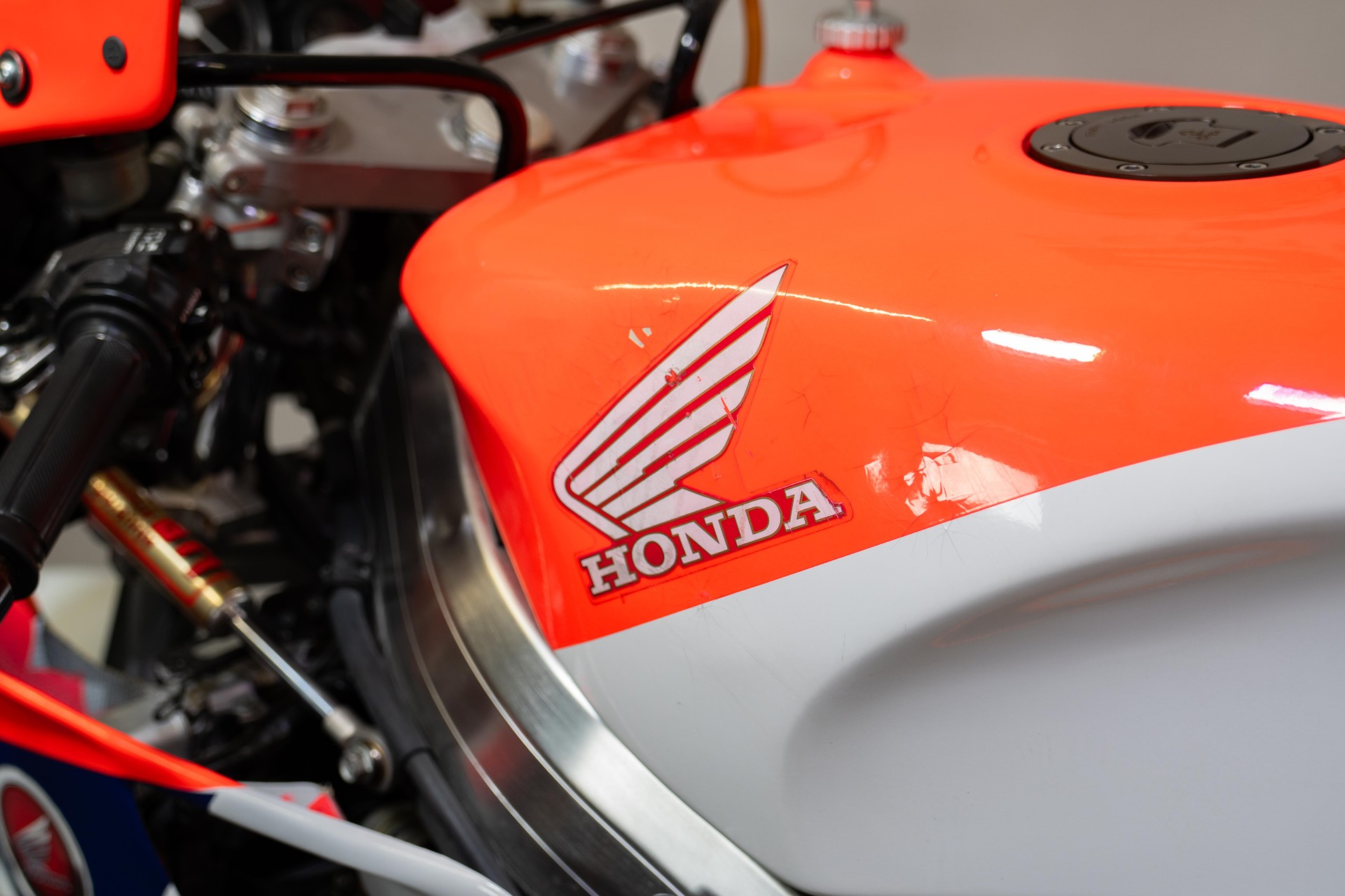 HONDA VFR 750 R-image-5