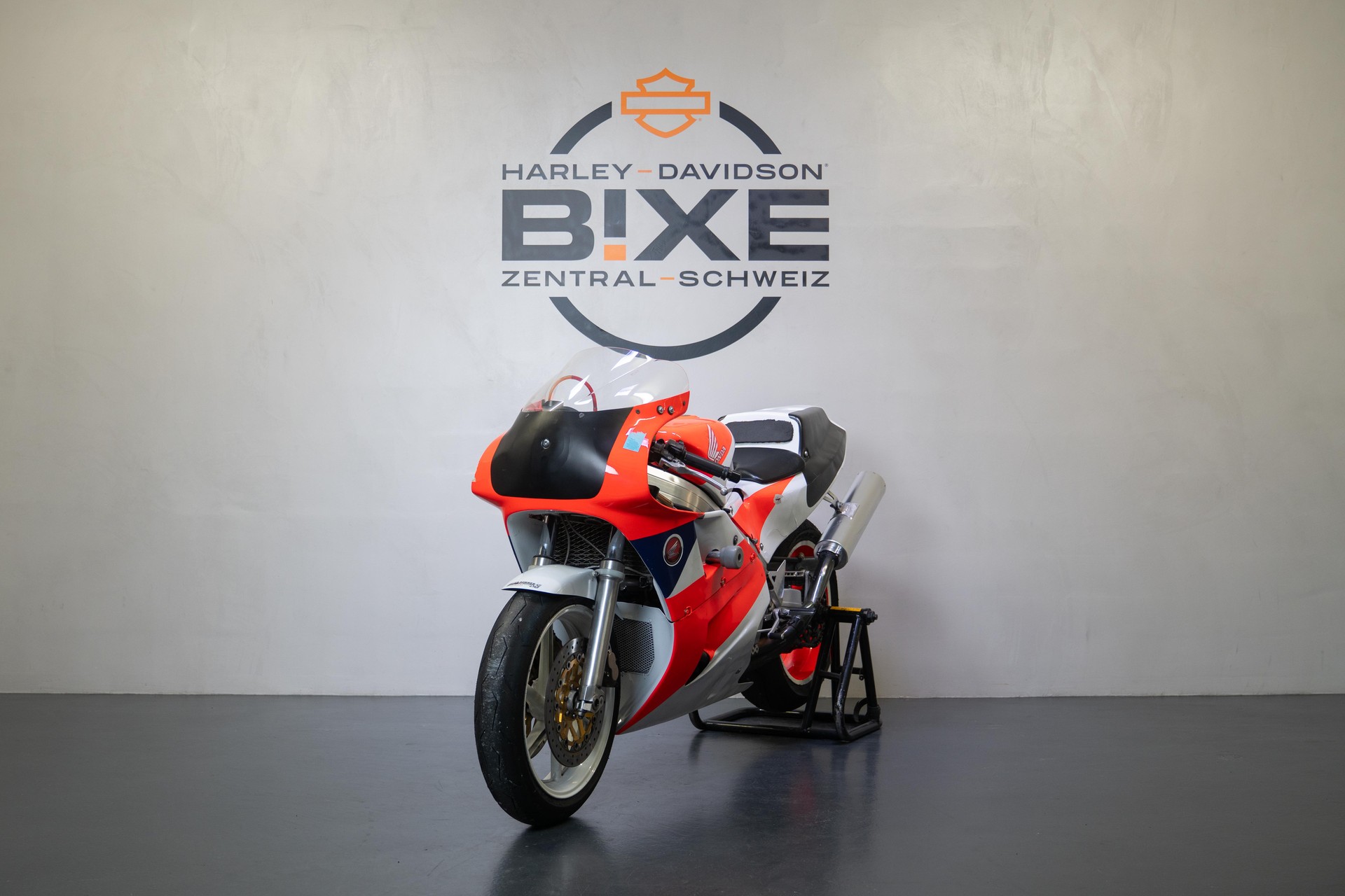 HONDA VFR 750 R-image-1