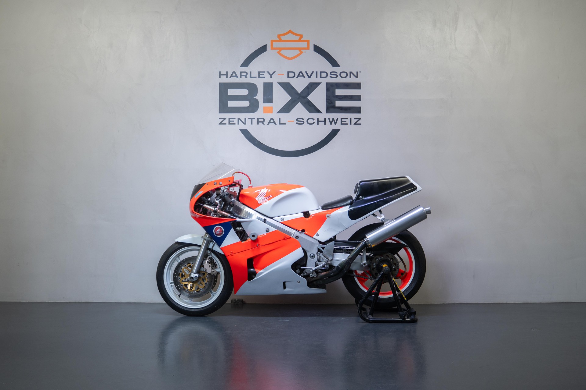 HONDA VFR 750 R-image-2
