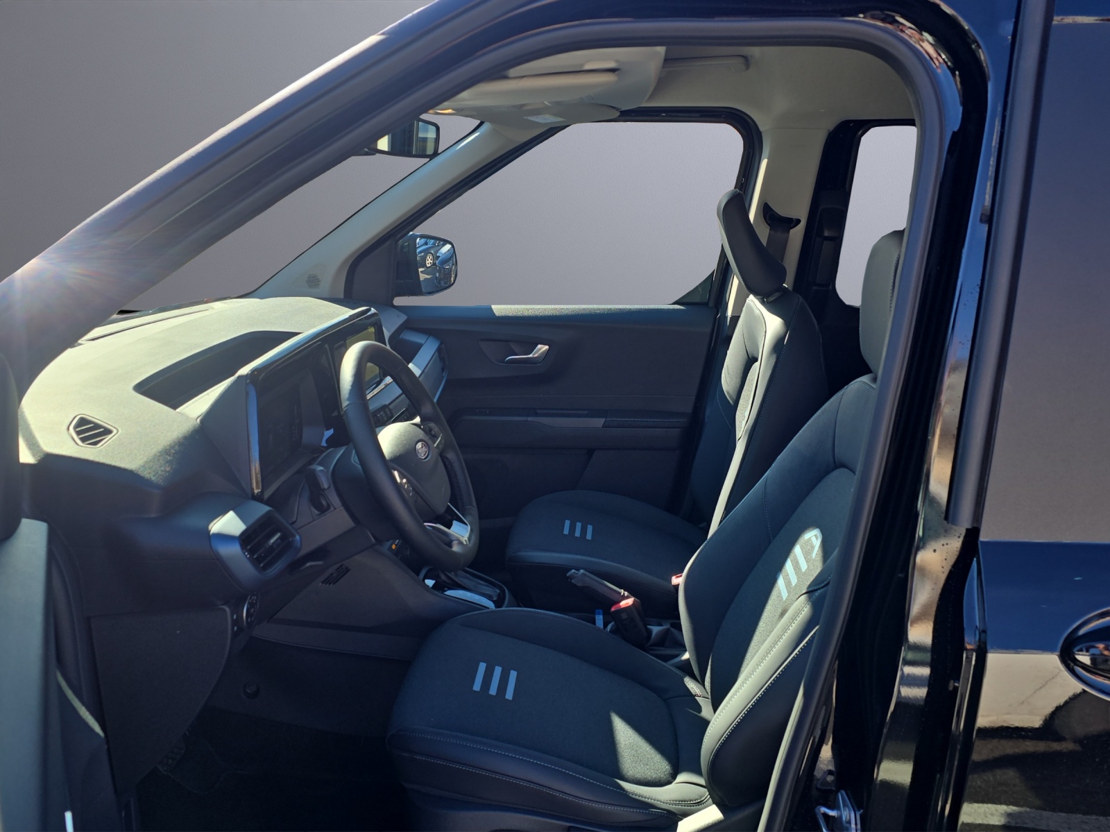 FORD TOURNEO COURIERier 1.0 EcoBoost A-image-4