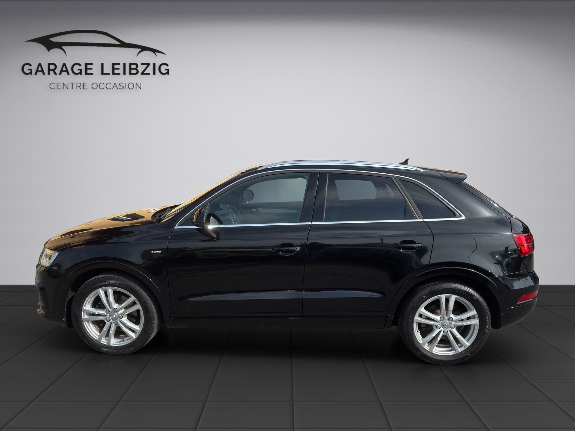 AUDI Q3 2.0 TFSI Sport quattro STr-image-1