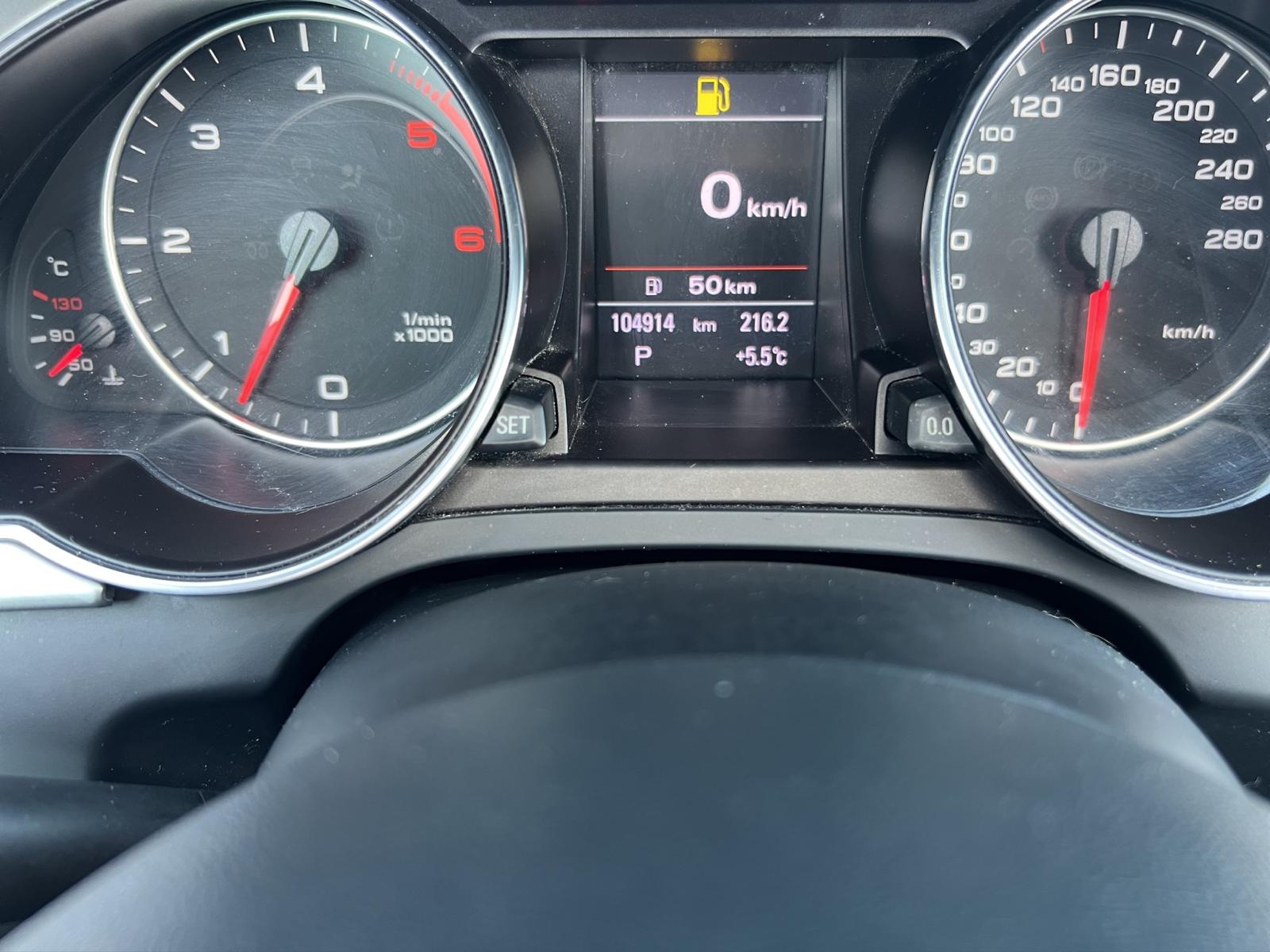 AUDI A5 Cabriolet 3.0 TDI quattro S-tronic-image-9