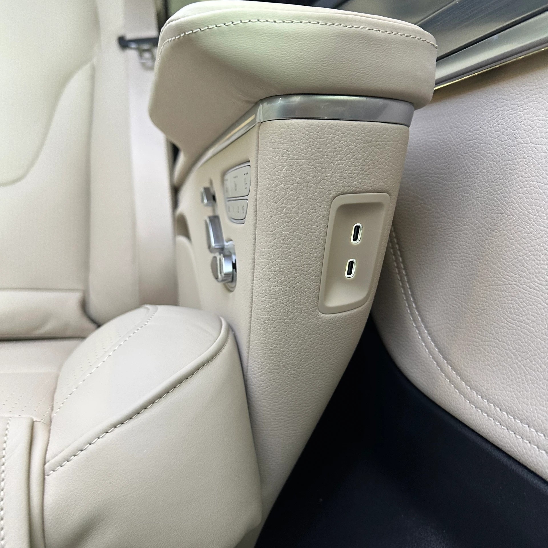 MERCEDES-BENZ V 300 d Extra-Lang 4matic Exclusive FALCON CARDADA V.I.P-image-38