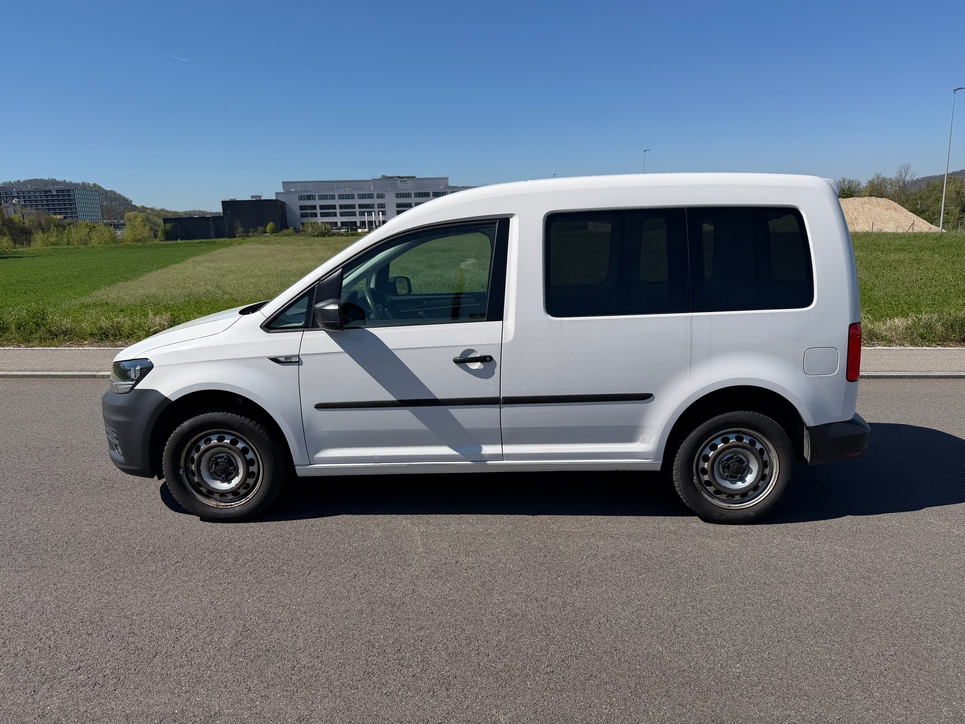 VW Caddy 1.4TSI BlueMotion Technology DSG-image-8