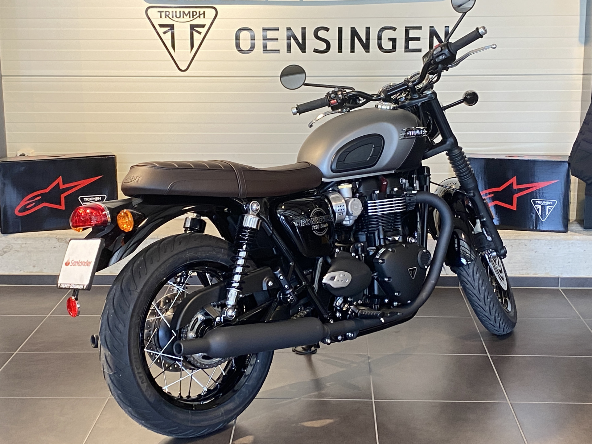 TRIUMPH Bonneville T120 Black (4.49 % Power Leasing - Gültig bis 30.06.2026)-image-4