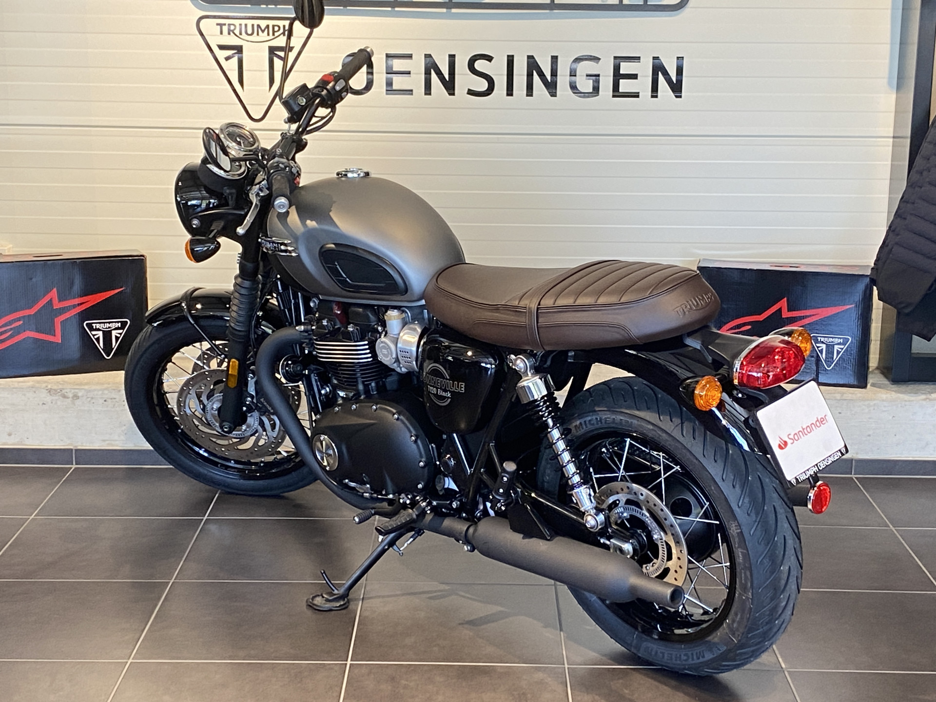 TRIUMPH Bonneville T120 Black (4.49 % Power Leasing - Gültig bis 30.06.2026)-image-3