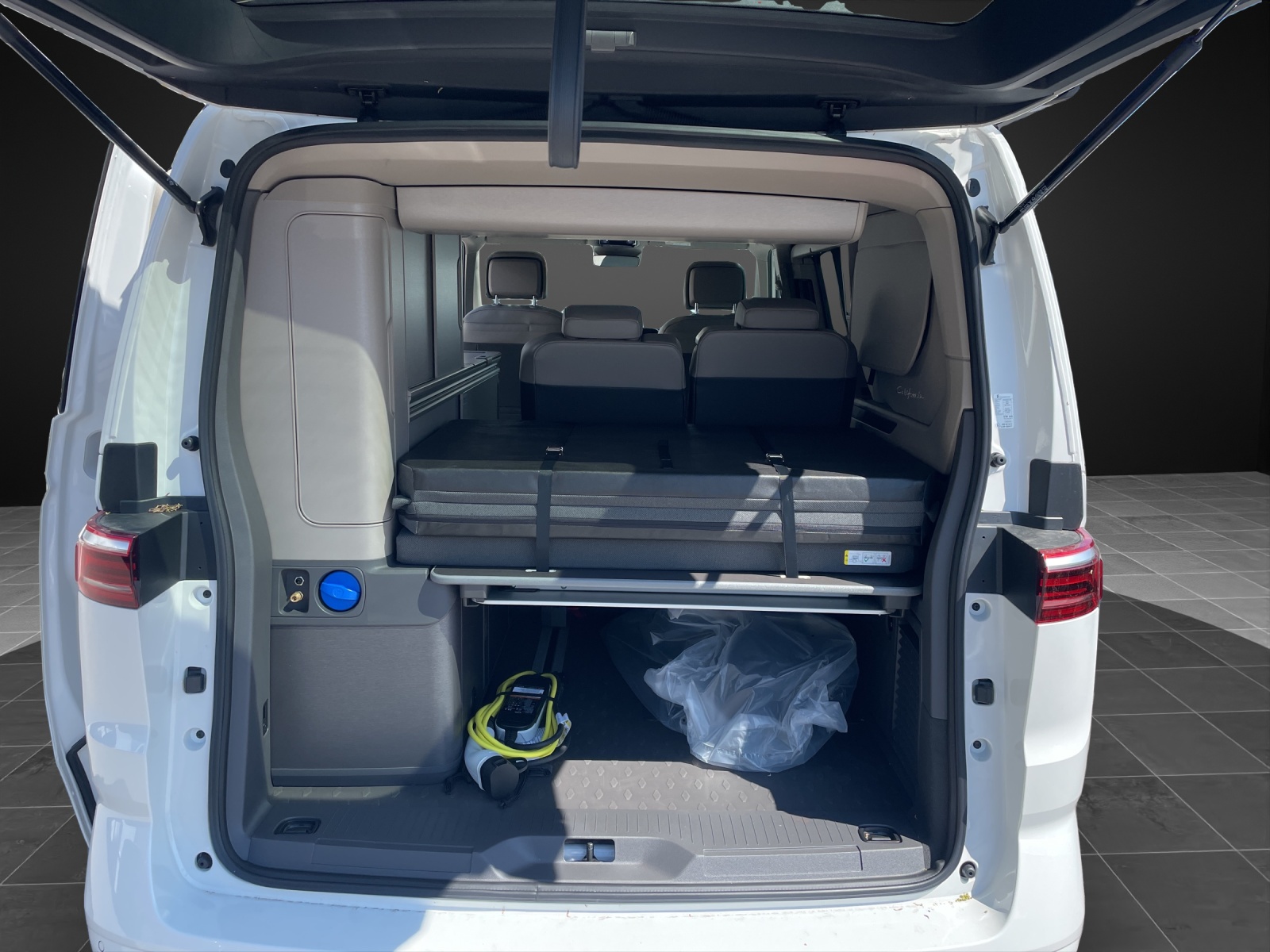 VW California eHybrid Ocean 4Motion-image-12