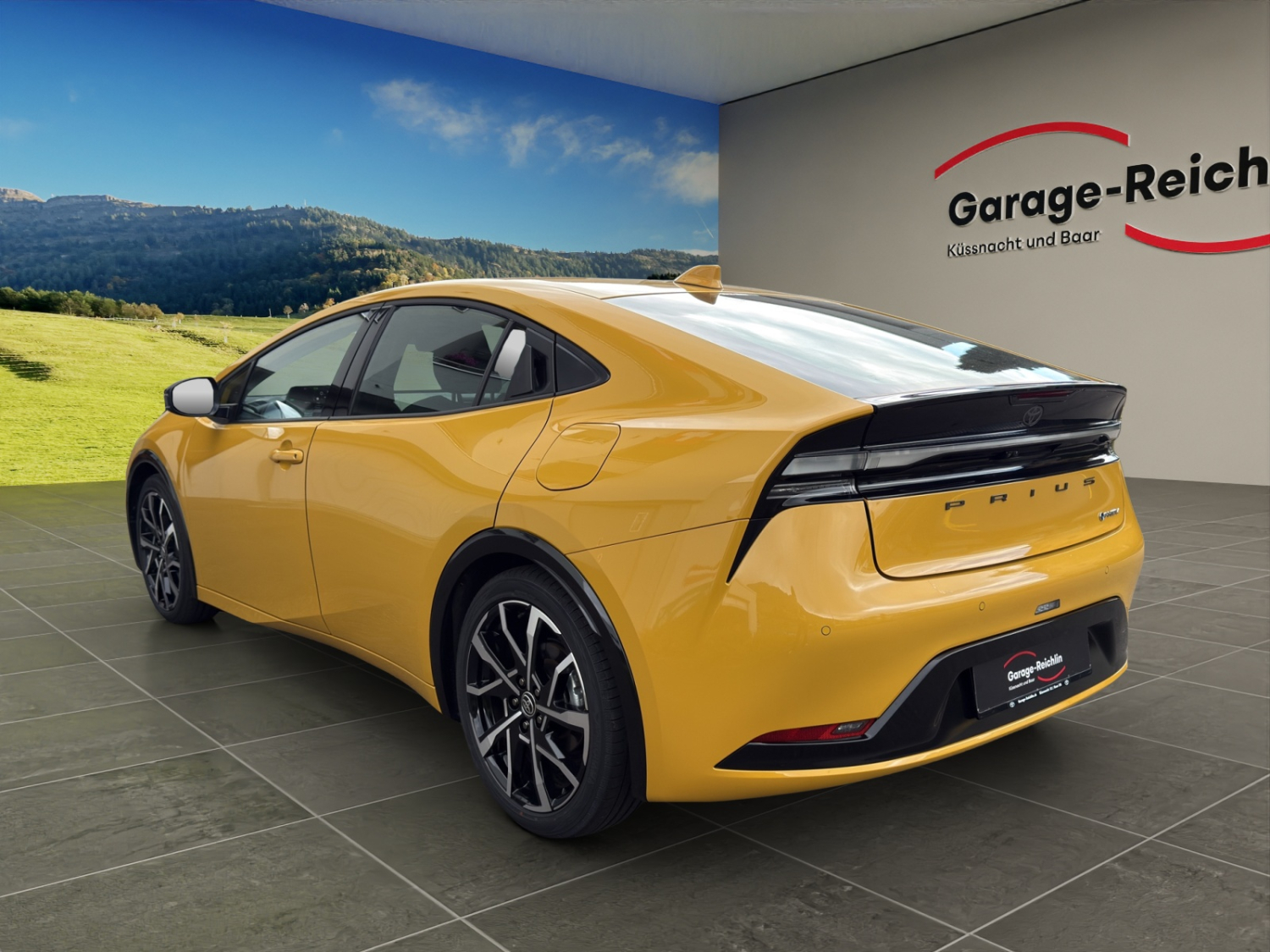 TOYOTA Prius 2.0 Plug-In-Hybrid Style-showroom-element-2