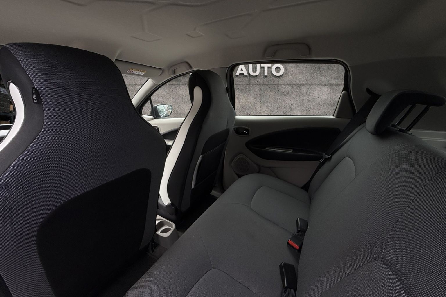 RENAULT Zoe Intens R240 (Batterie Miete)-showroom-element-3