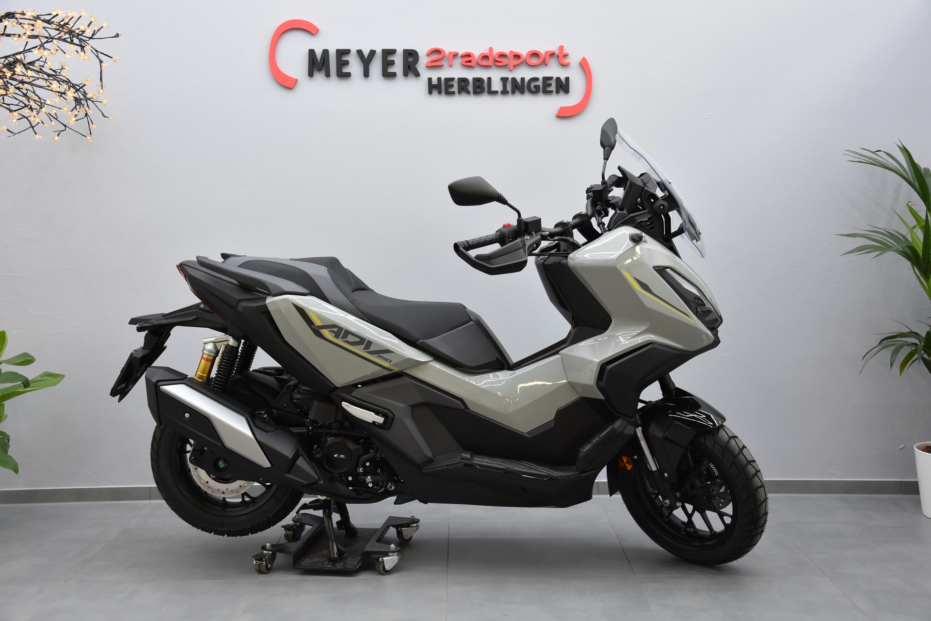 HONDA ADV 350-image-0