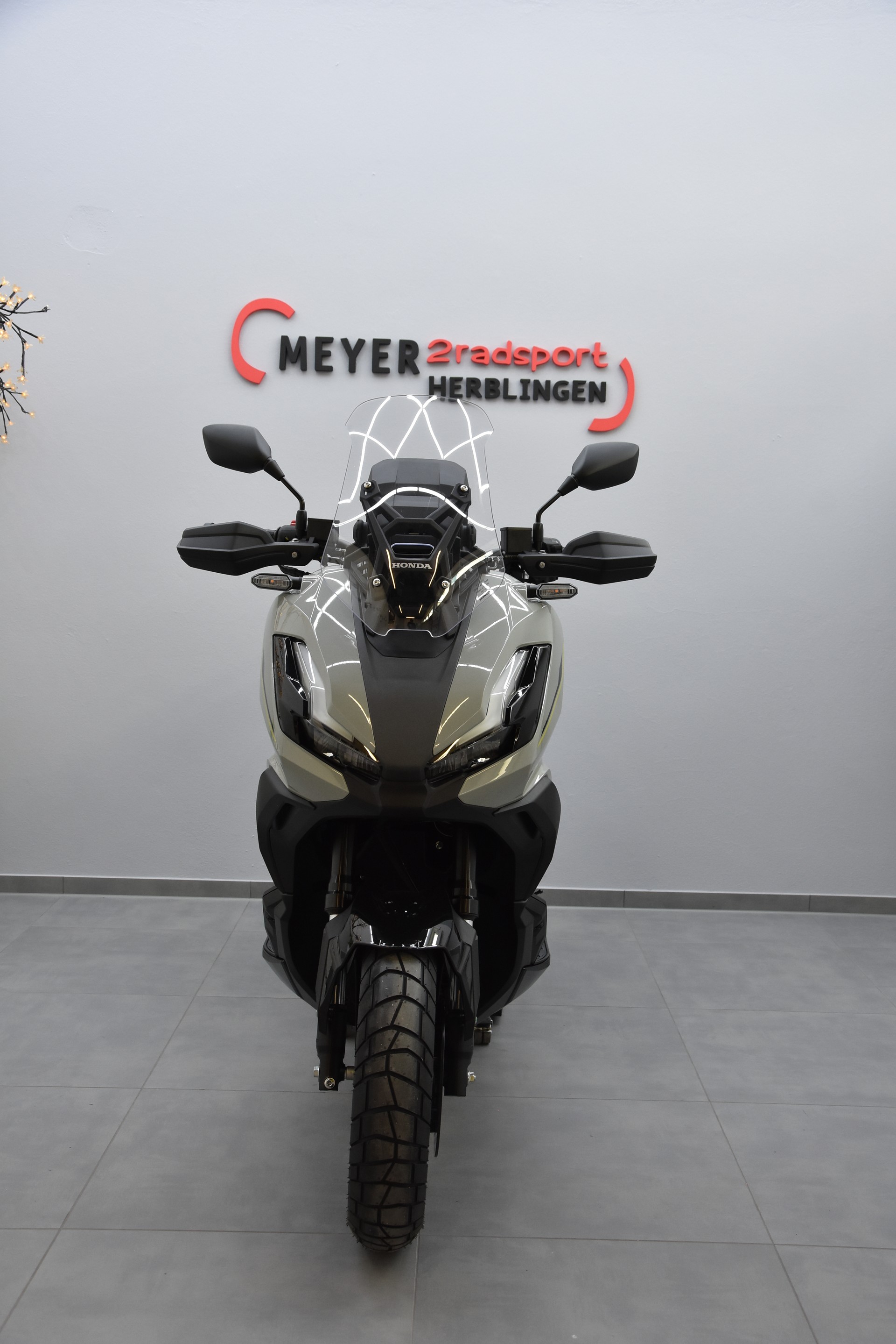 HONDA ADV 350-image-2