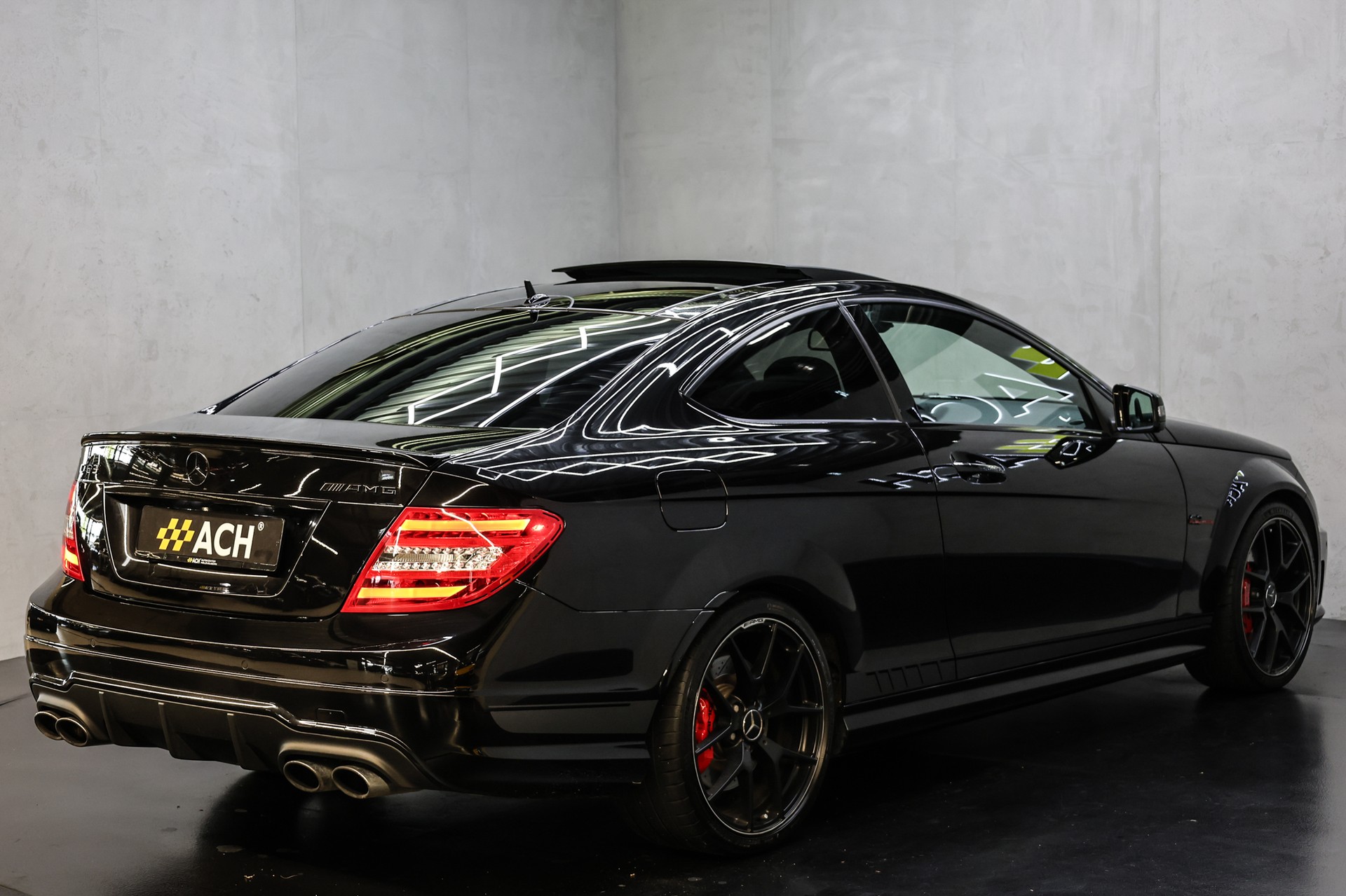 MERCEDES-BENZ C 63 V8 AMG Coupé Edition 507-image-5