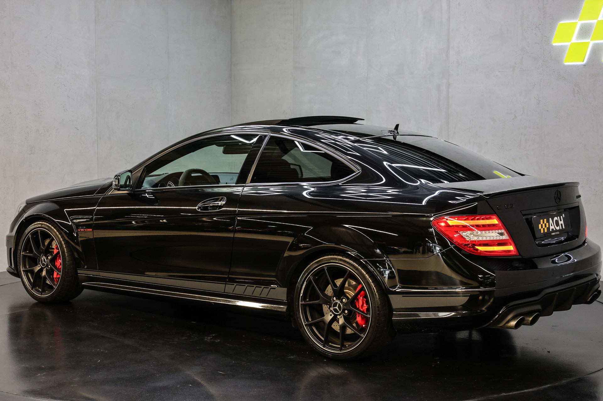 MERCEDES-BENZ C 63 V8 AMG Coupé Edition 507-image-6