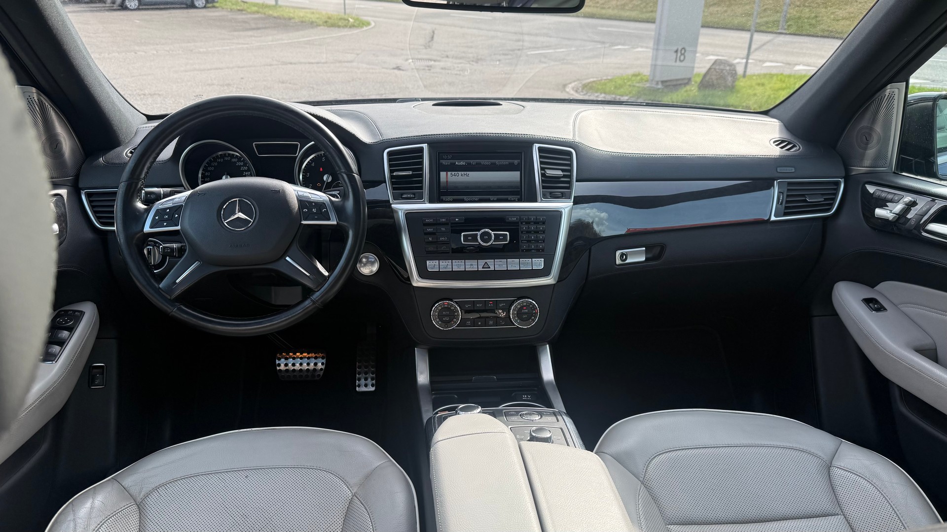 MERCEDES-BENZ ML 500 Executive 4Matic 7G-Tronic-image-7