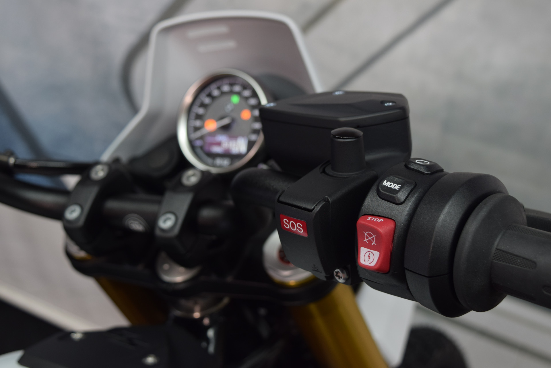 BMW R 12 G/S inkl. Remus & Kurzheck-image-8