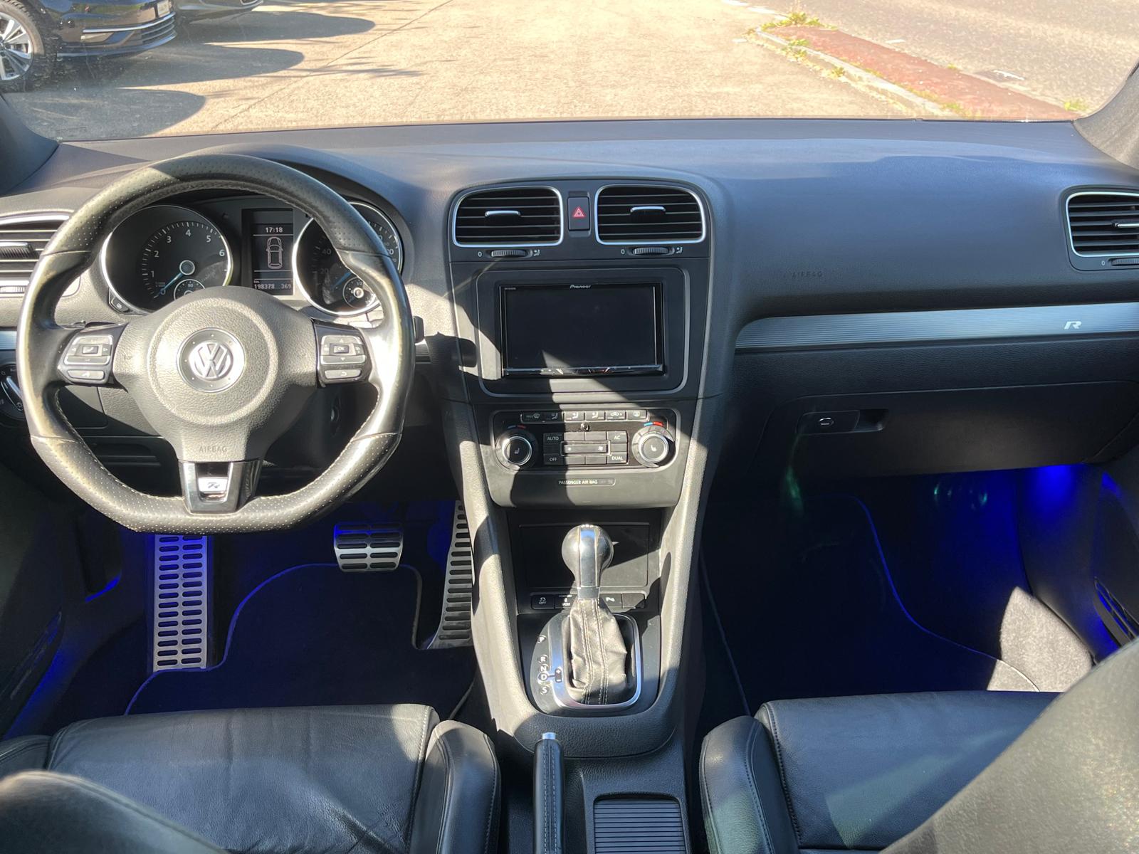 VW Golf 2.0 TSI R 4Motion DSG-image-8