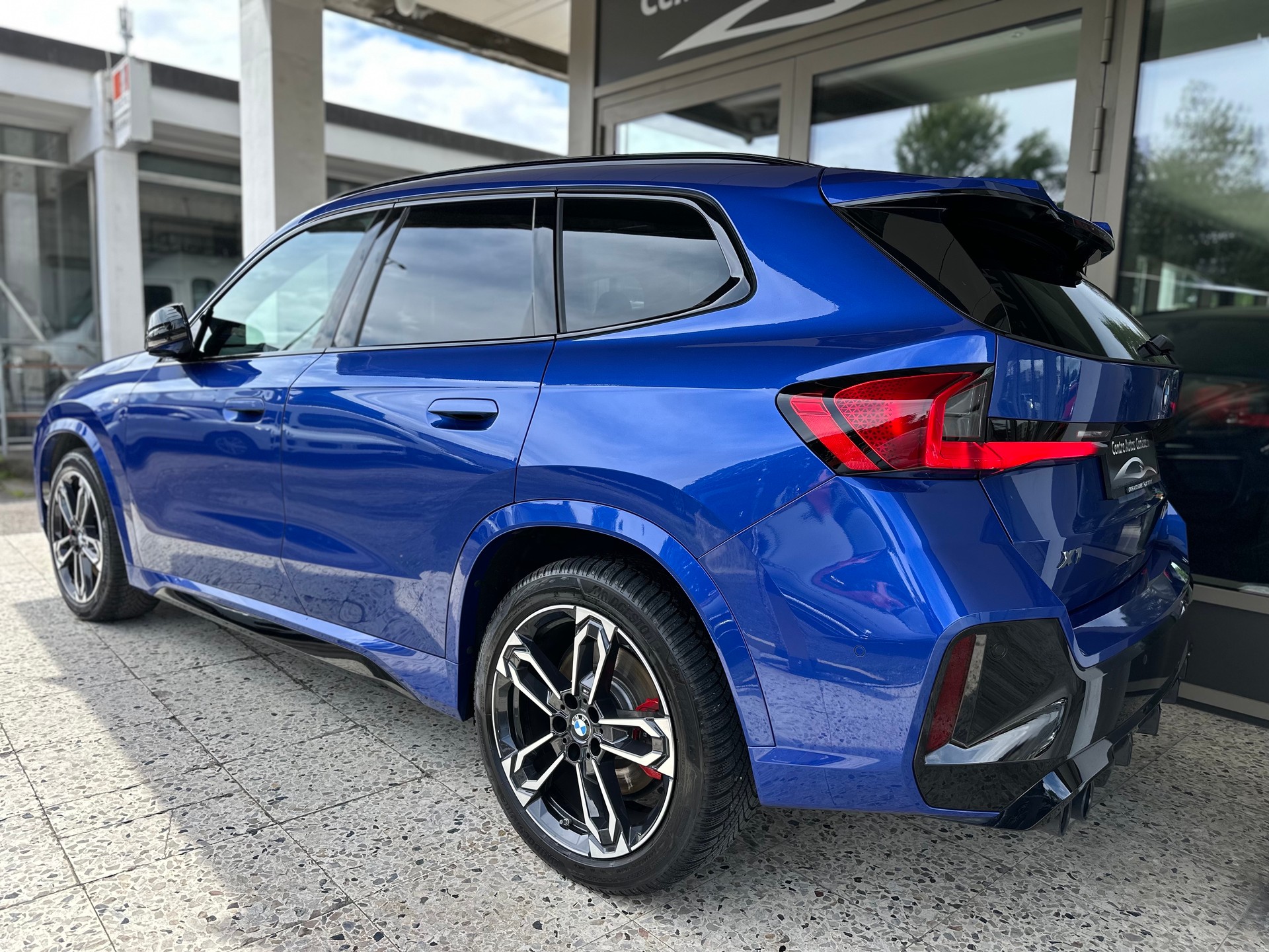 BMW X1 xDrive M35i-image-4