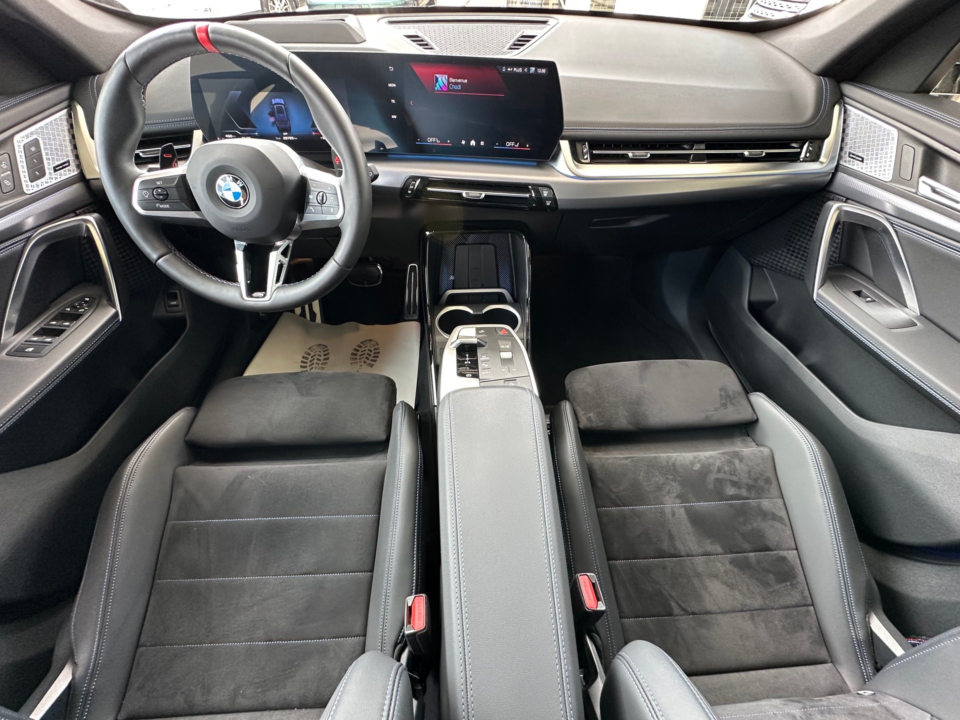 BMW X1 xDrive M35i-image-9