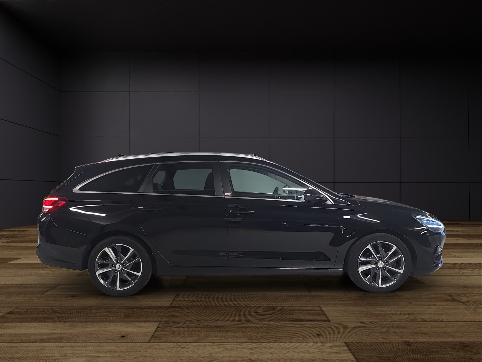 HYUNDAI i30 Wagon 1.5 T-GDi Vertex 48V MH DCT-image-4