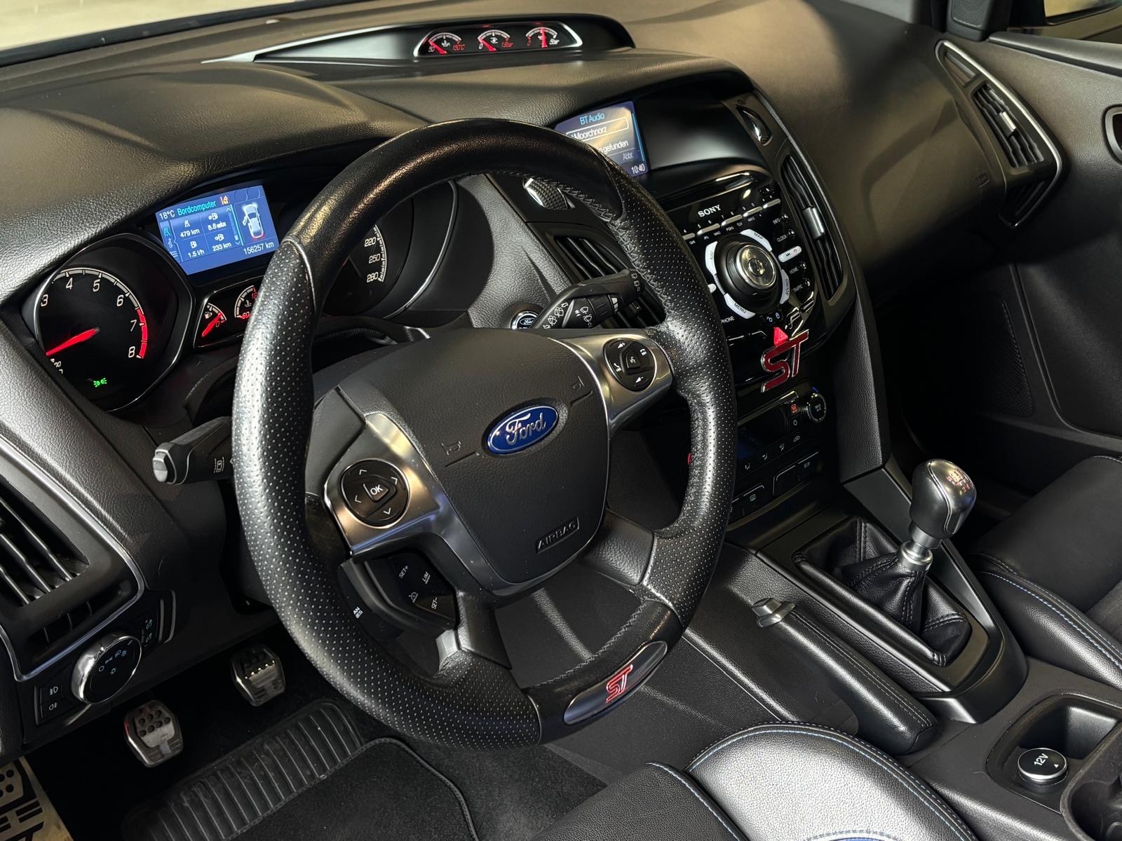 FORD Focus 2.0 SCTi ST-3-image-14
