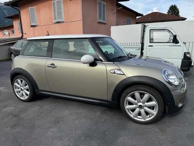 MINI Cooper S-image-1