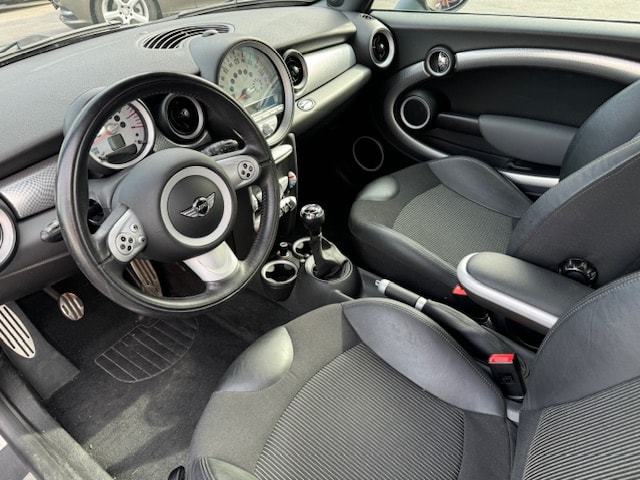 MINI Cooper S-image-3