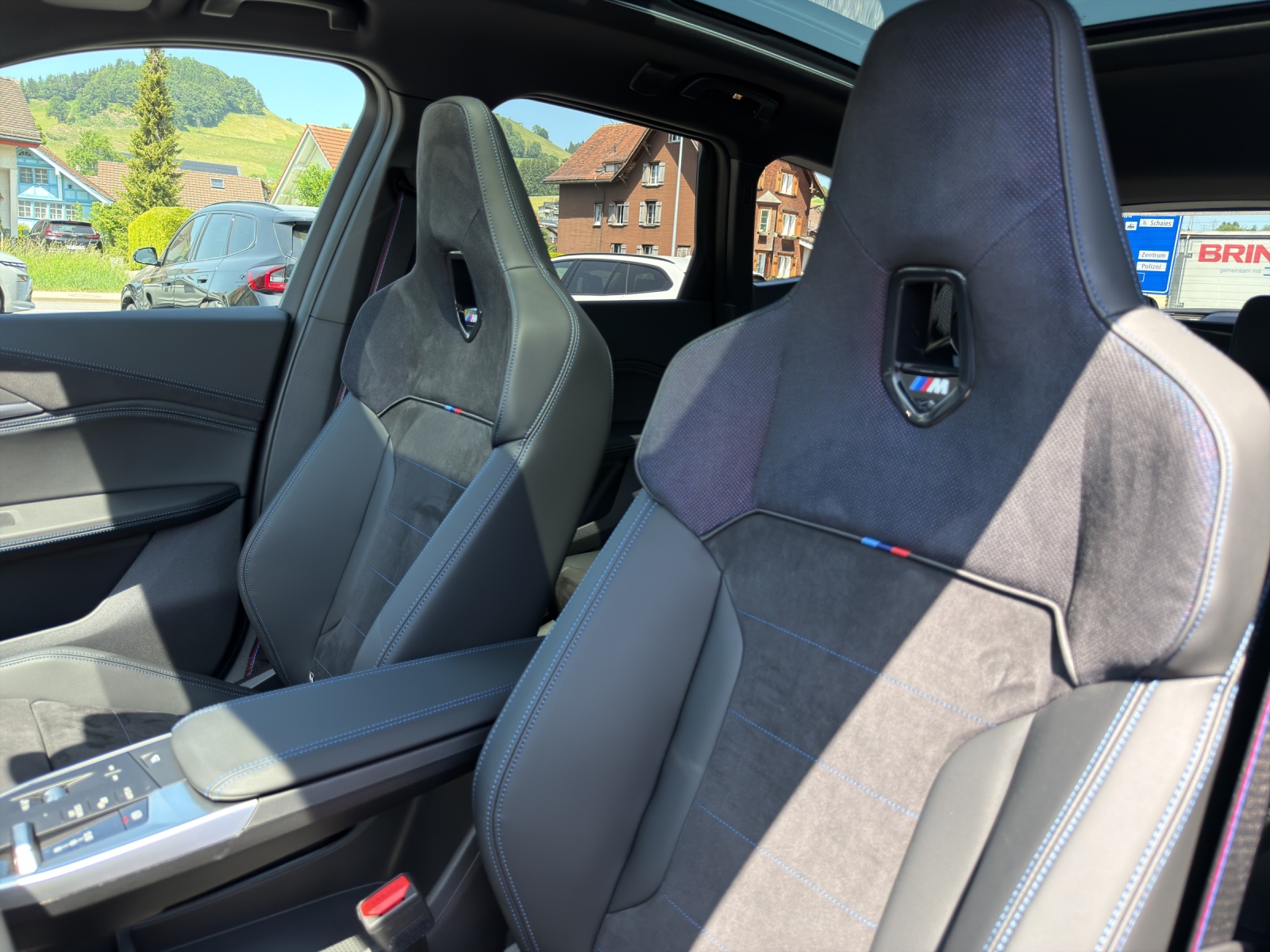 BMW X1 xDrive M35i-image-17