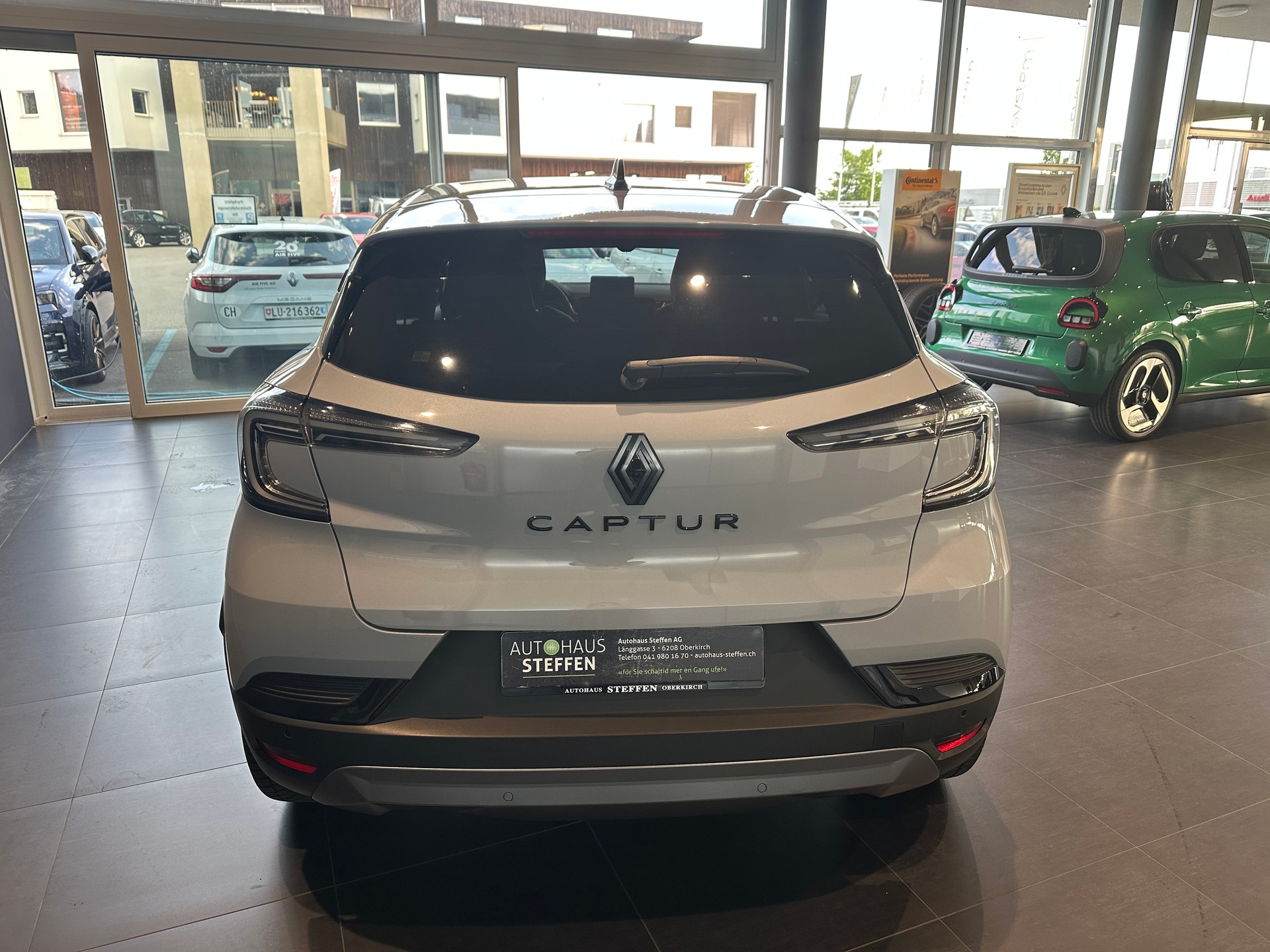 RENAULT Captur 1.3 TCe Esprit Alpine EDC-image-6