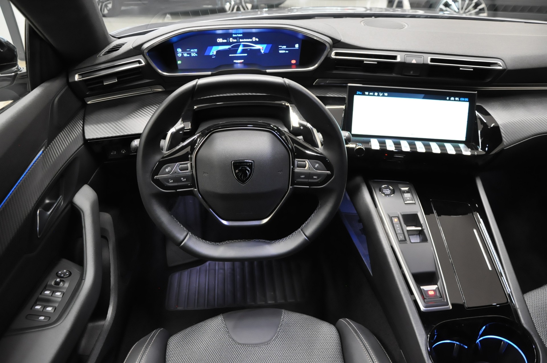 PEUGEOT 508 1.6 PHEV Allure EAT8-image-15