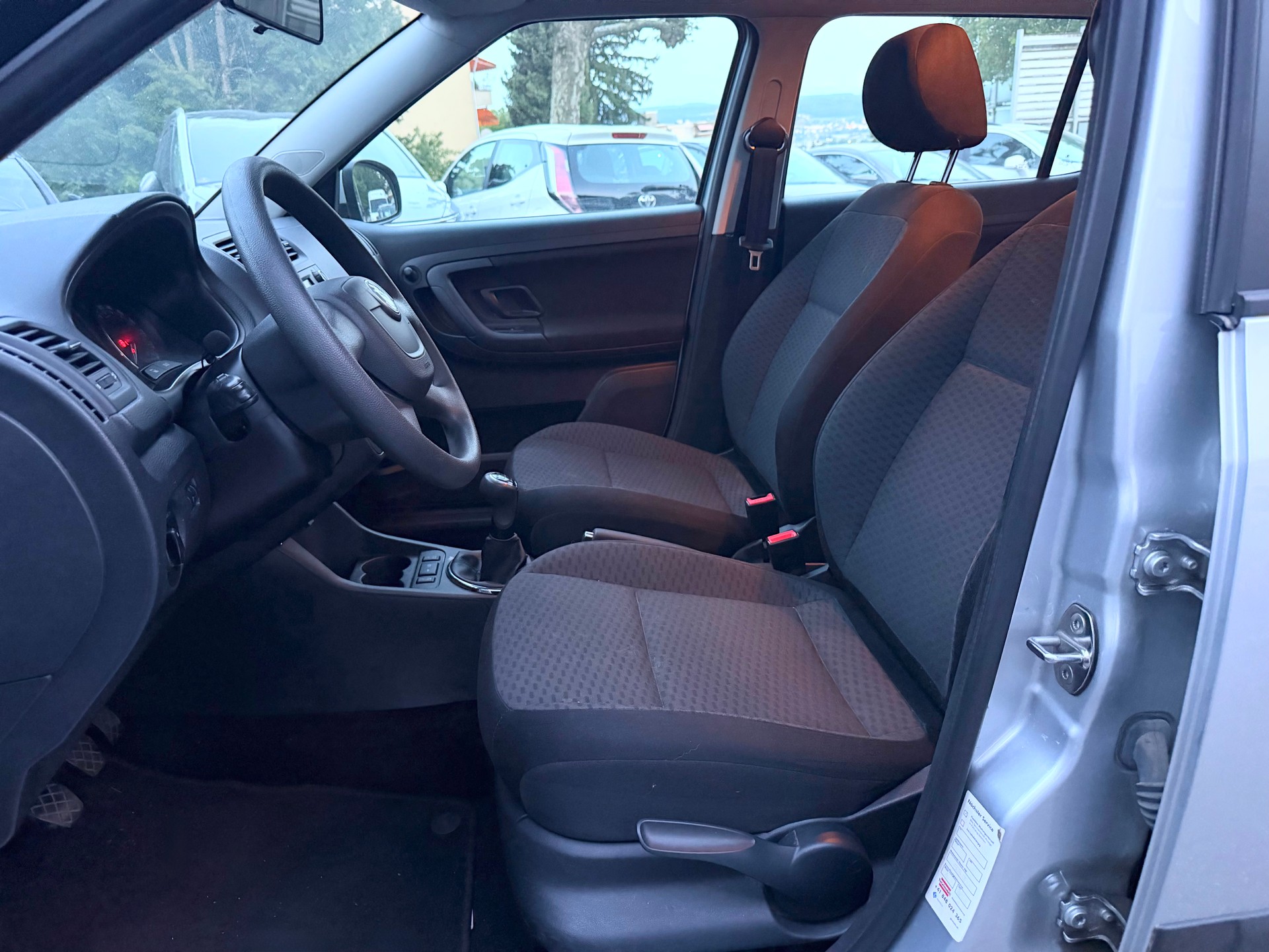 SKODA Fabia 1.2 TSI Ambition Plus-image-8