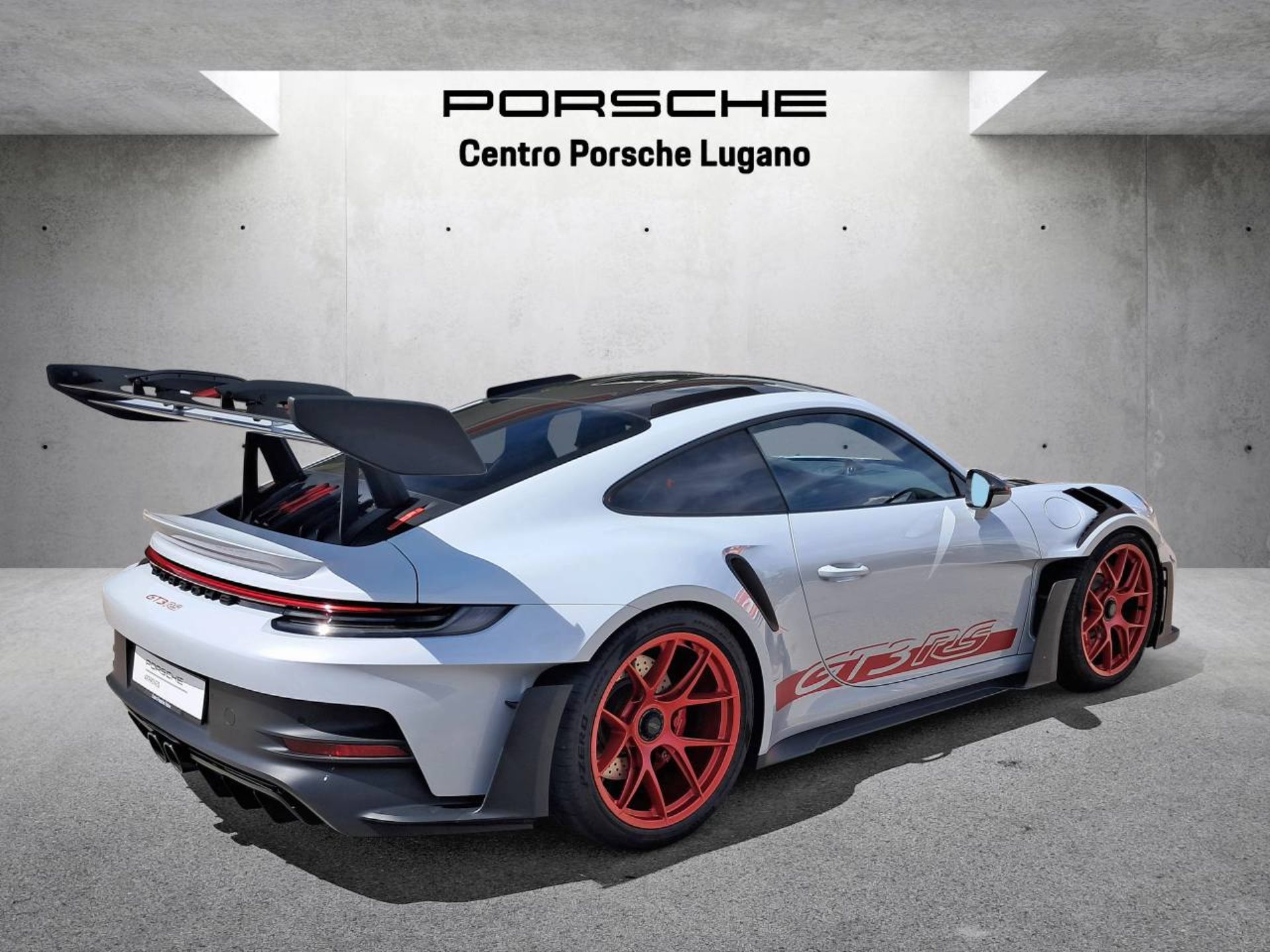 PORSCHE 911 GT3 RS-image-6
