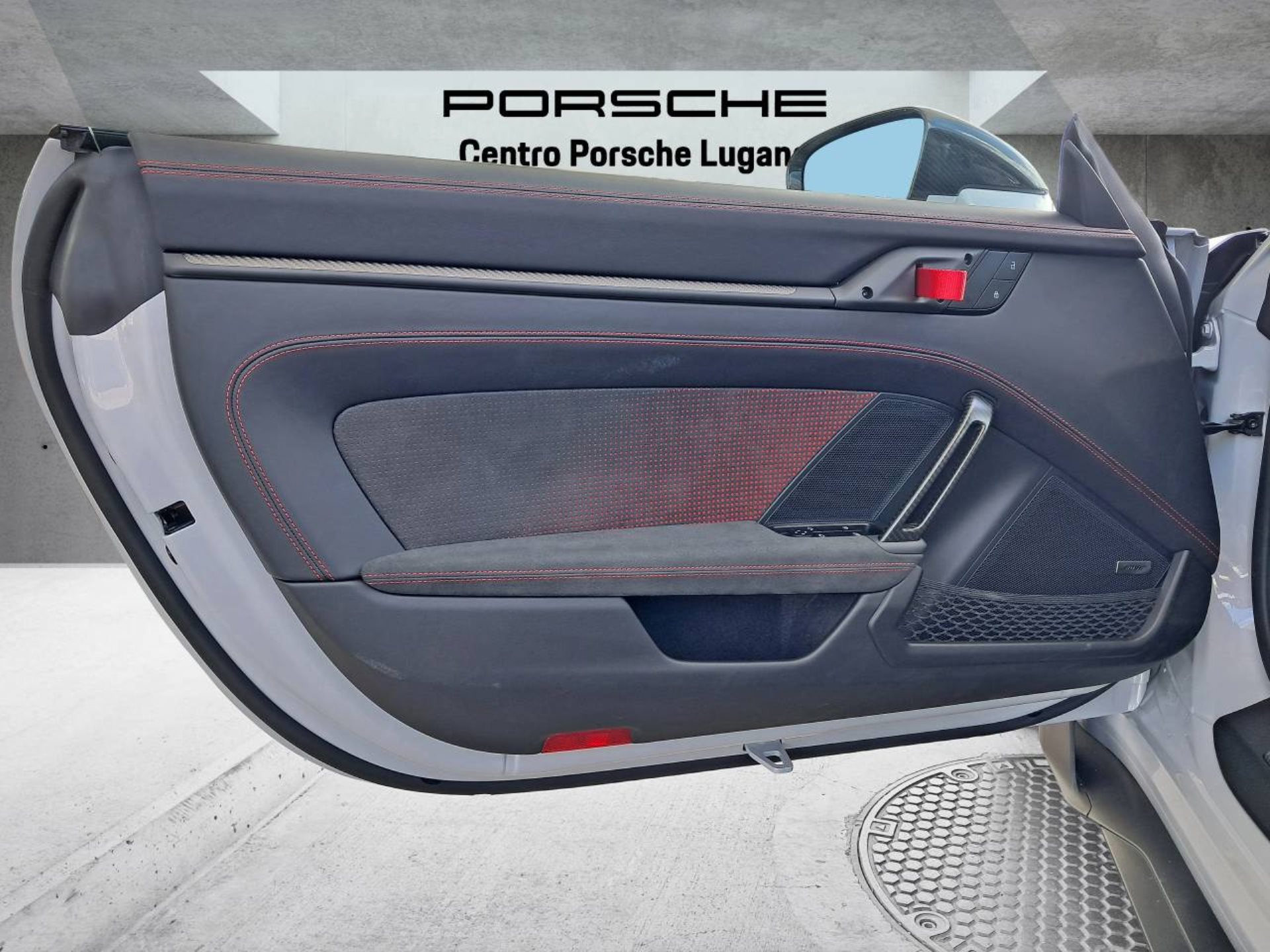 PORSCHE 911 GT3 RS-image-22