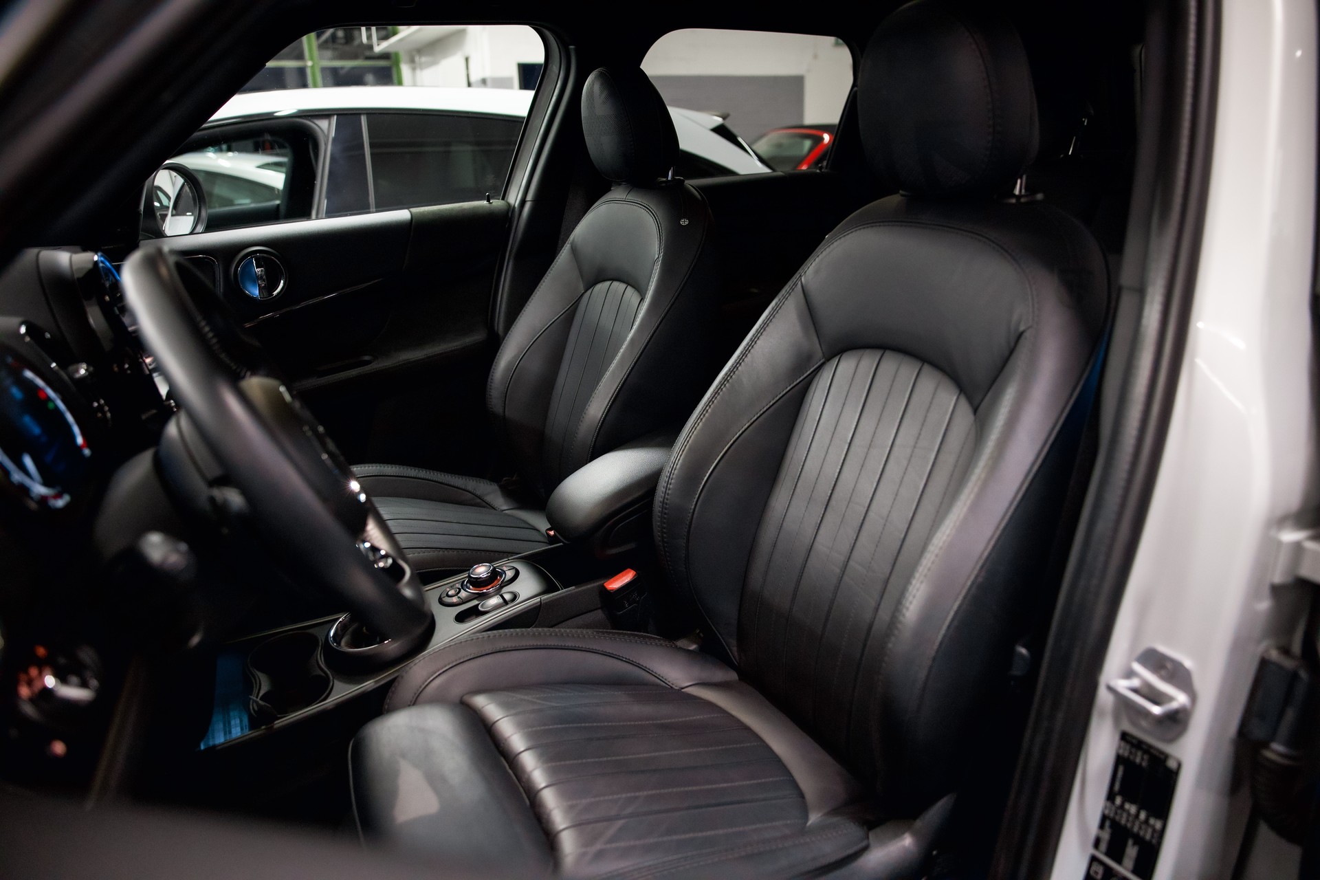 MINI Countryman John Cooper Works ALL4 Steptronic *CH-FHZ.*-image-18