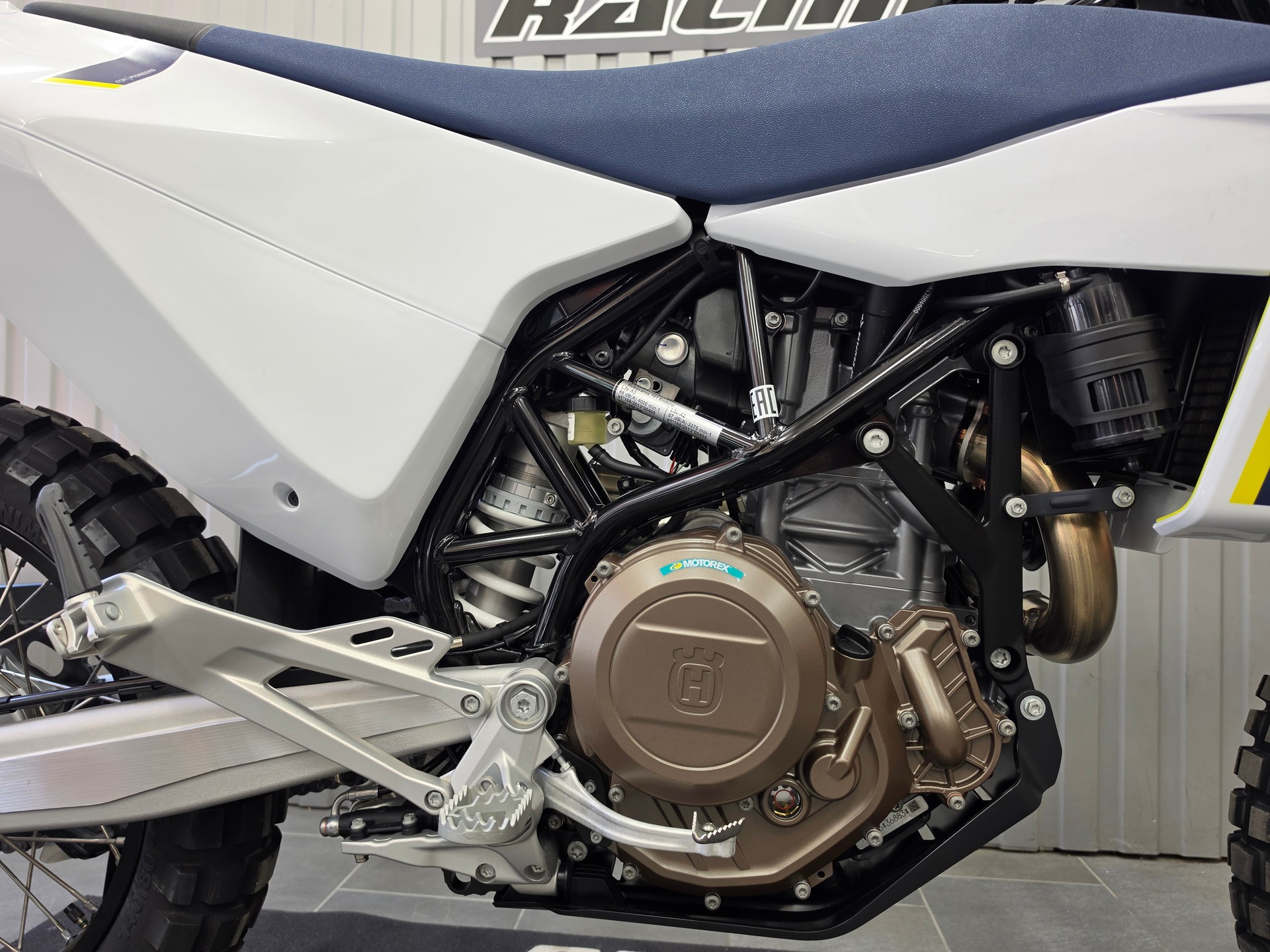 HUSQVARNA 701 Enduro-image-3