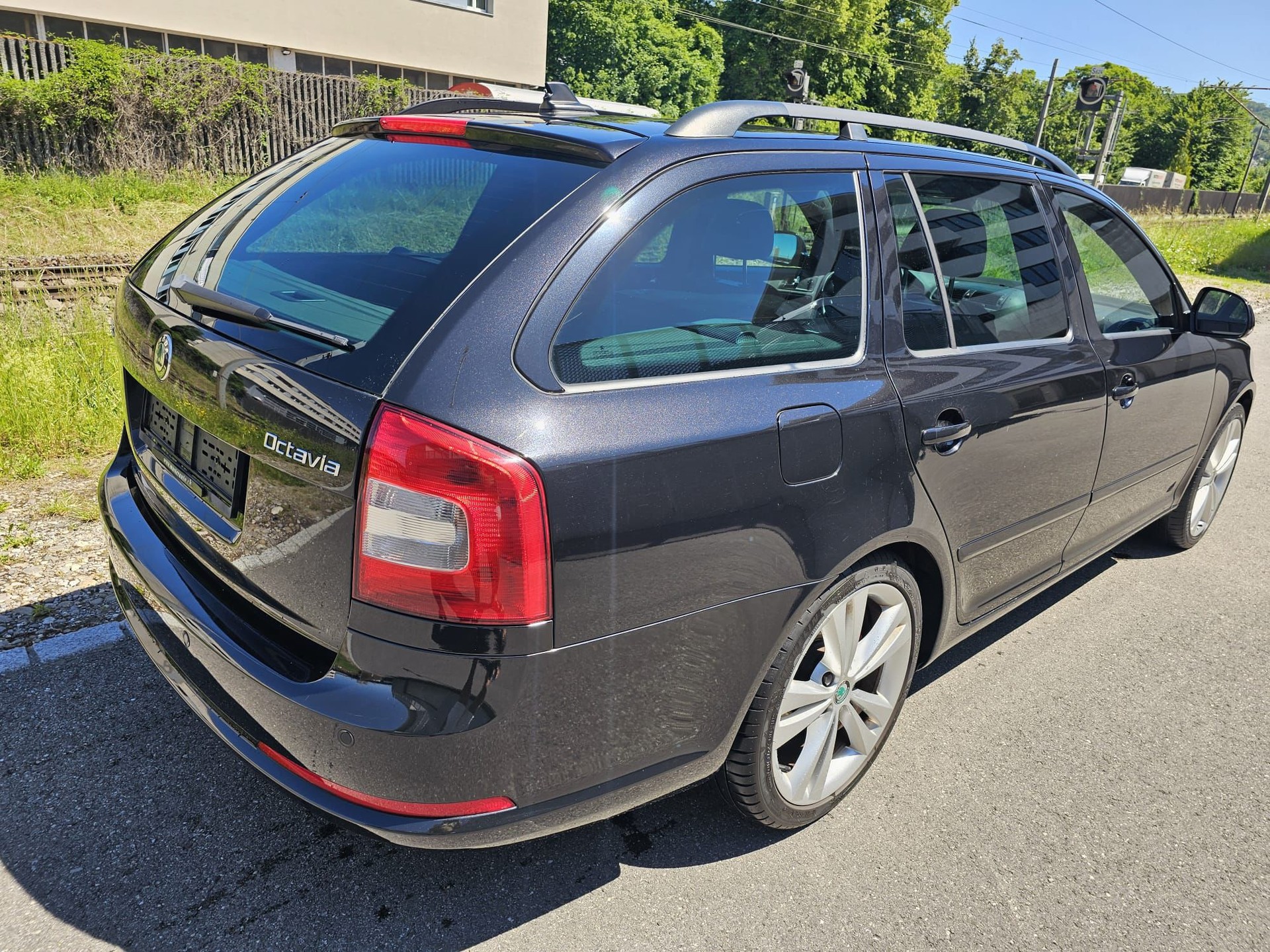 SKODA Octavia Combi 2.0 TSI RS-image-7