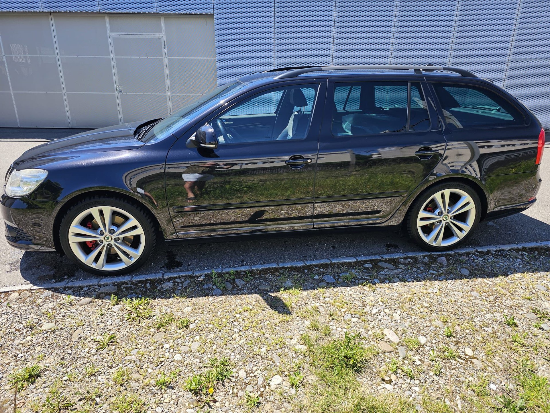 SKODA Octavia Combi 2.0 TSI RS-image-3