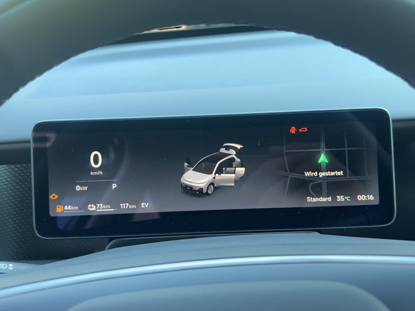 LEAPMOTOR B10 1.5 Hybrid EV-image-14