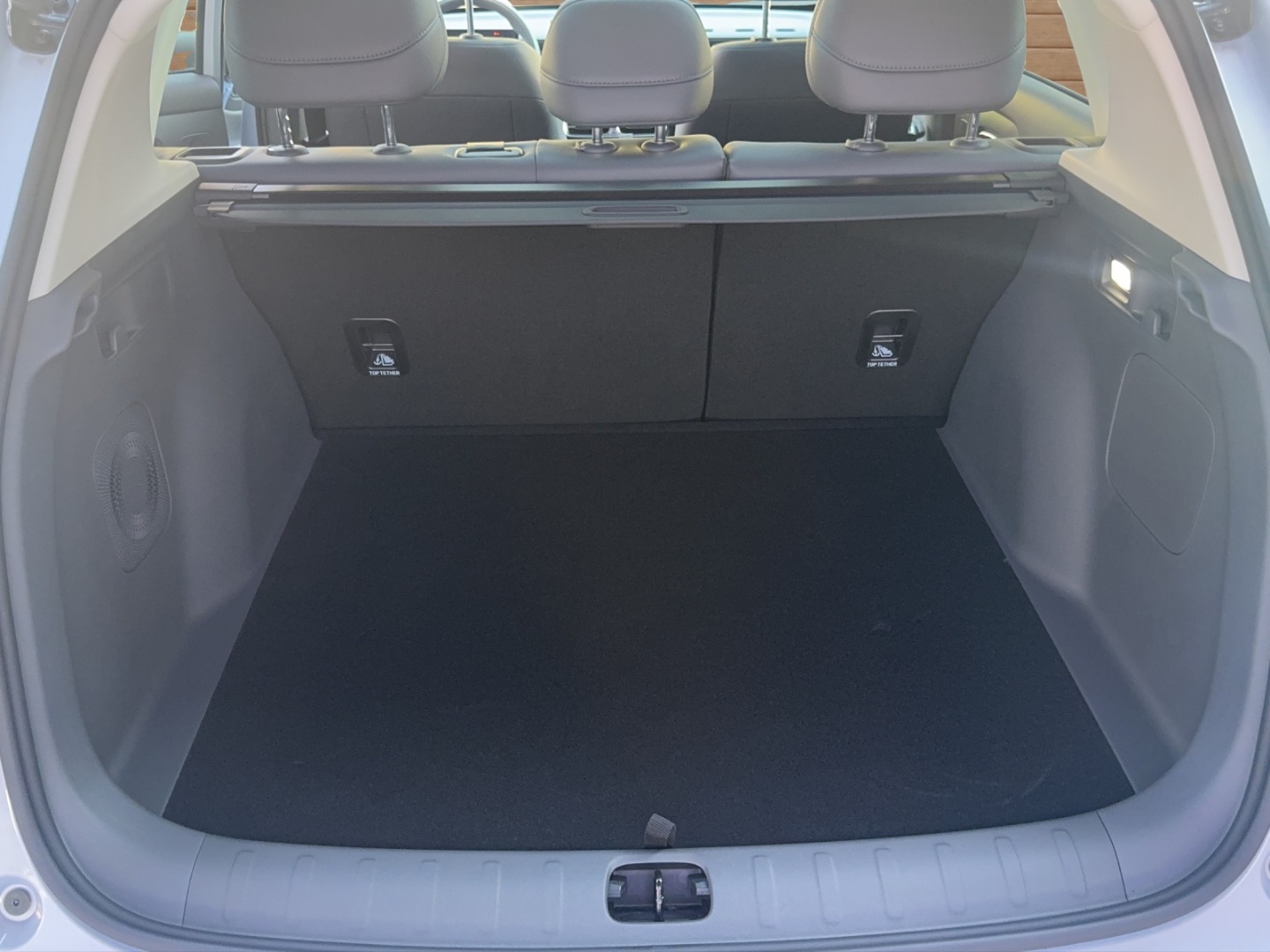 LEAPMOTOR B10 1.5 Hybrid EV-image-9