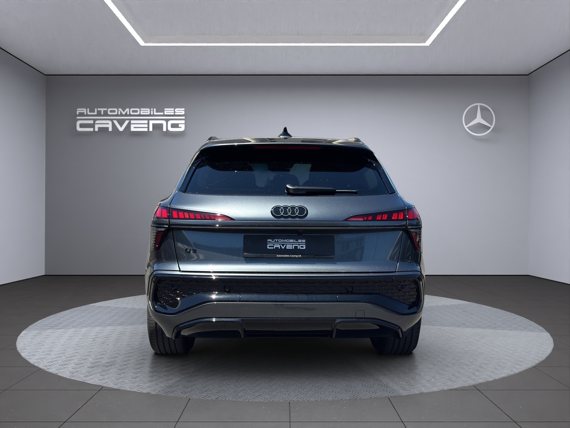 AUDI Q3 SUV 110 kW TFSI S Line S tronic-showroom-element-3