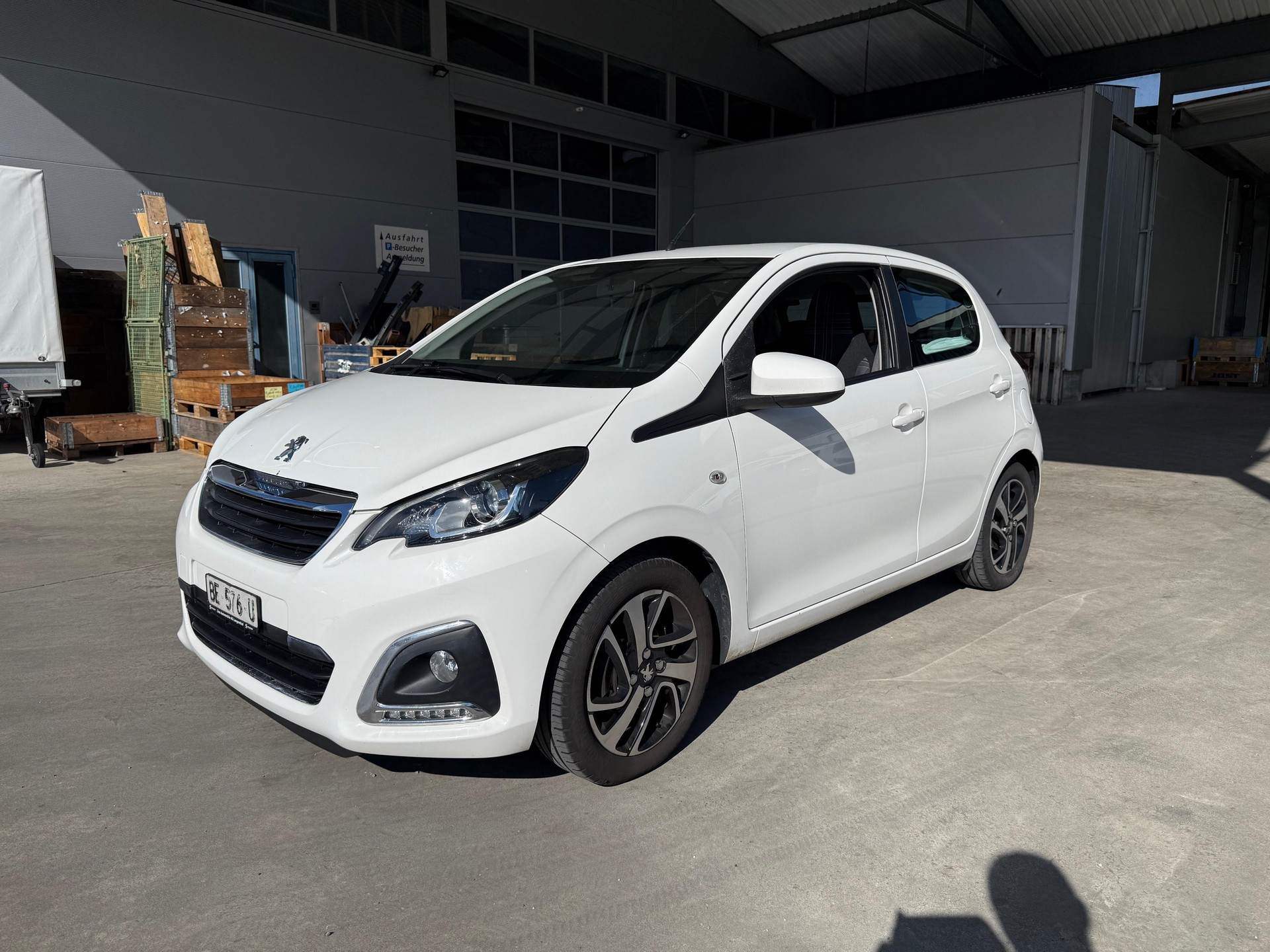 PEUGEOT 108 1.2 VTi Allure