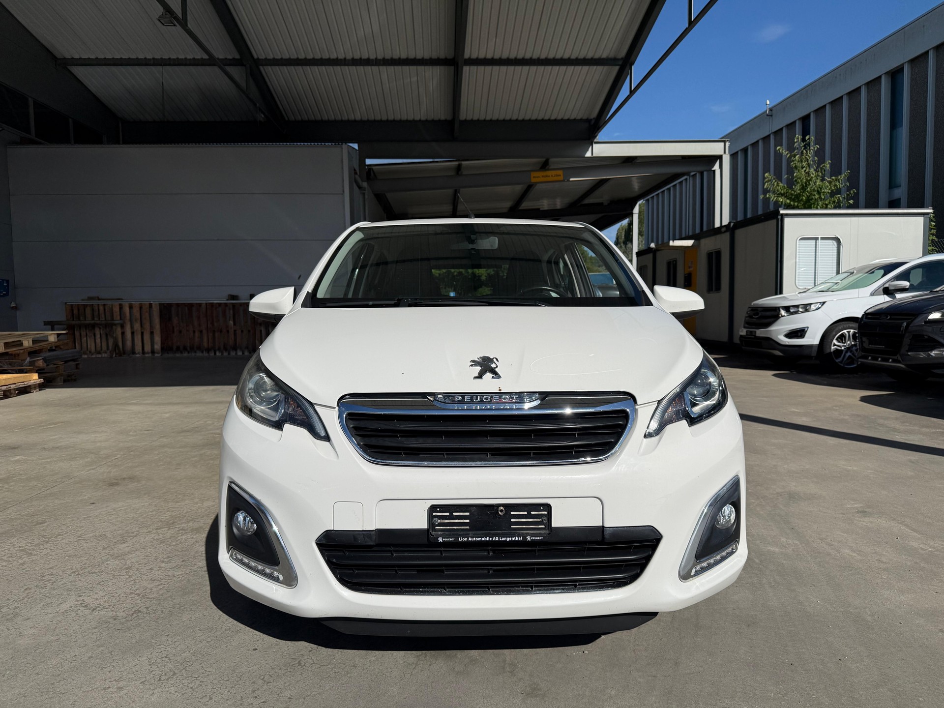 PEUGEOT 108 1.2 VTi Allure-image-1