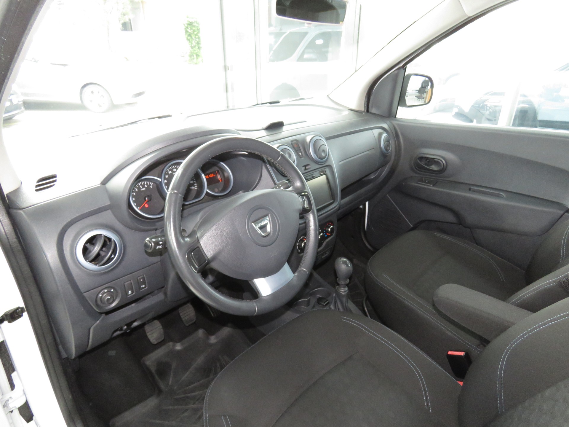 DACIA Lodgy 1.5 dCi Stepway 5-Plätzer-image-6