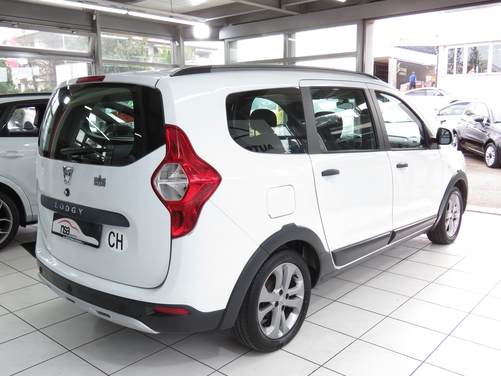 DACIA Lodgy 1.5 dCi Stepway 5-Plätzer-showroom-element-3