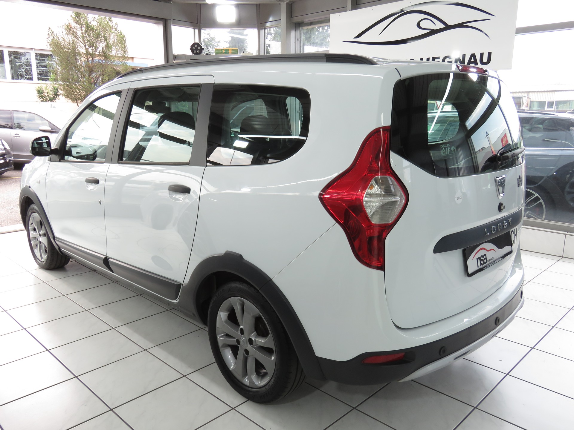 DACIA Lodgy 1.5 dCi Stepway 5-Plätzer-image-5