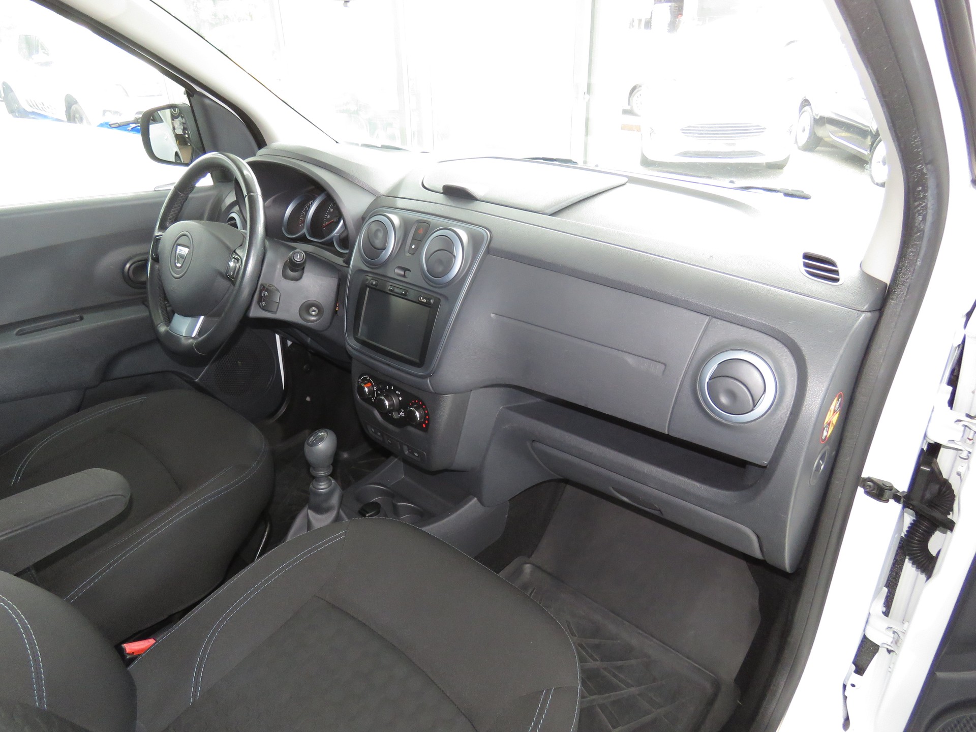 DACIA Lodgy 1.5 dCi Stepway 5-Plätzer-image-10